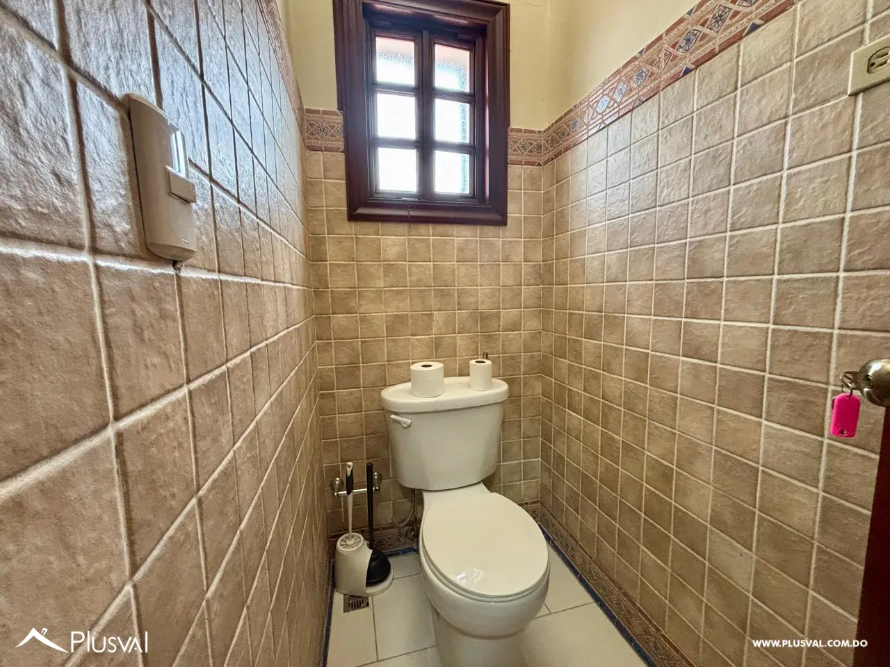 Amplia y clásica casa en alquiler en la mejor zona de Bella Vista 457963