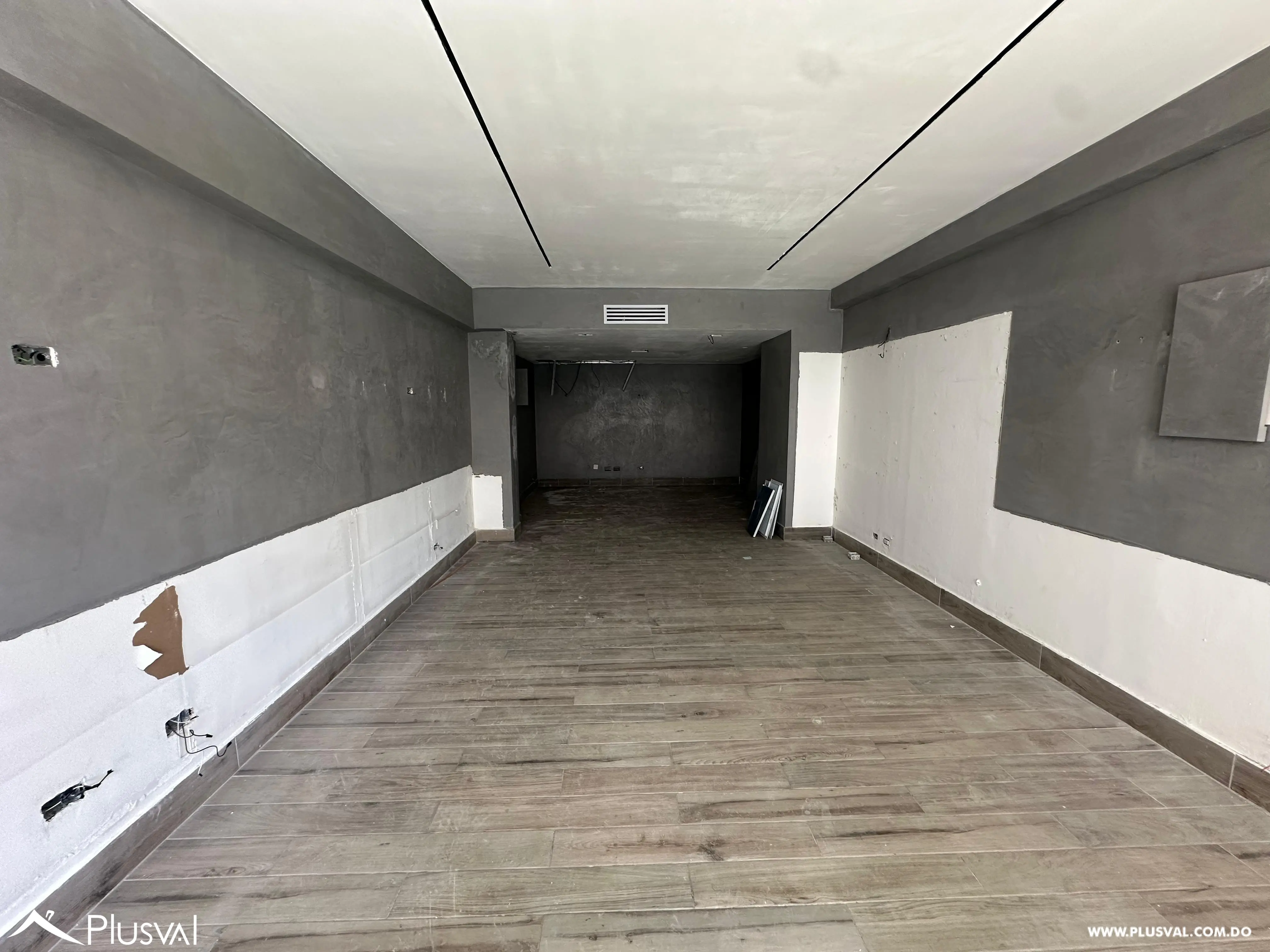 Alquiler de local comercial en Piantini (segundo nivel) 491785