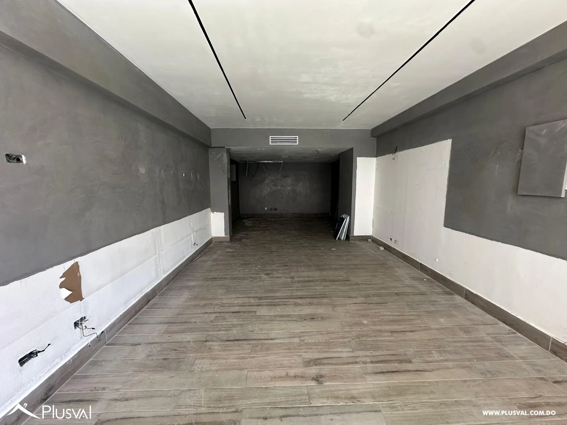 Alquiler de local comercial en Piantini (segundo nivel) 491785