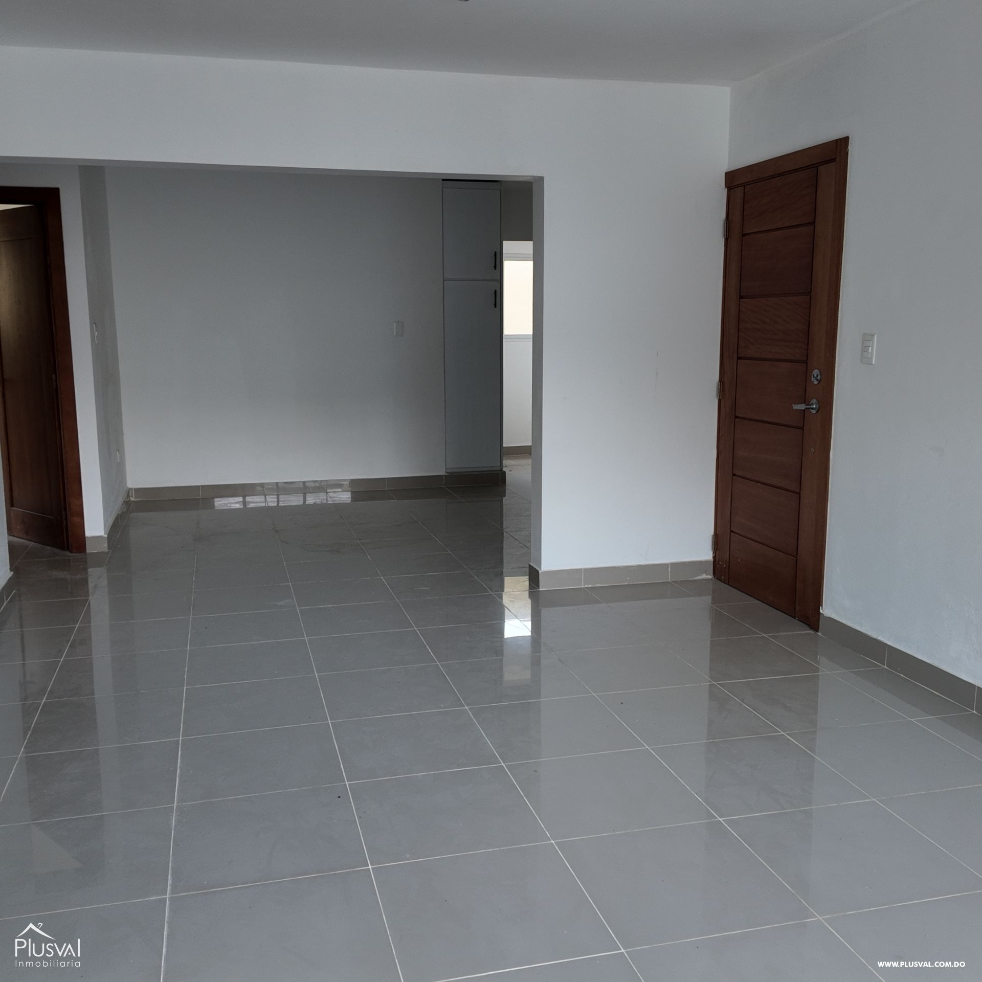Se vende apartamento en La Vega Tercer nivel con terraza privada 424001