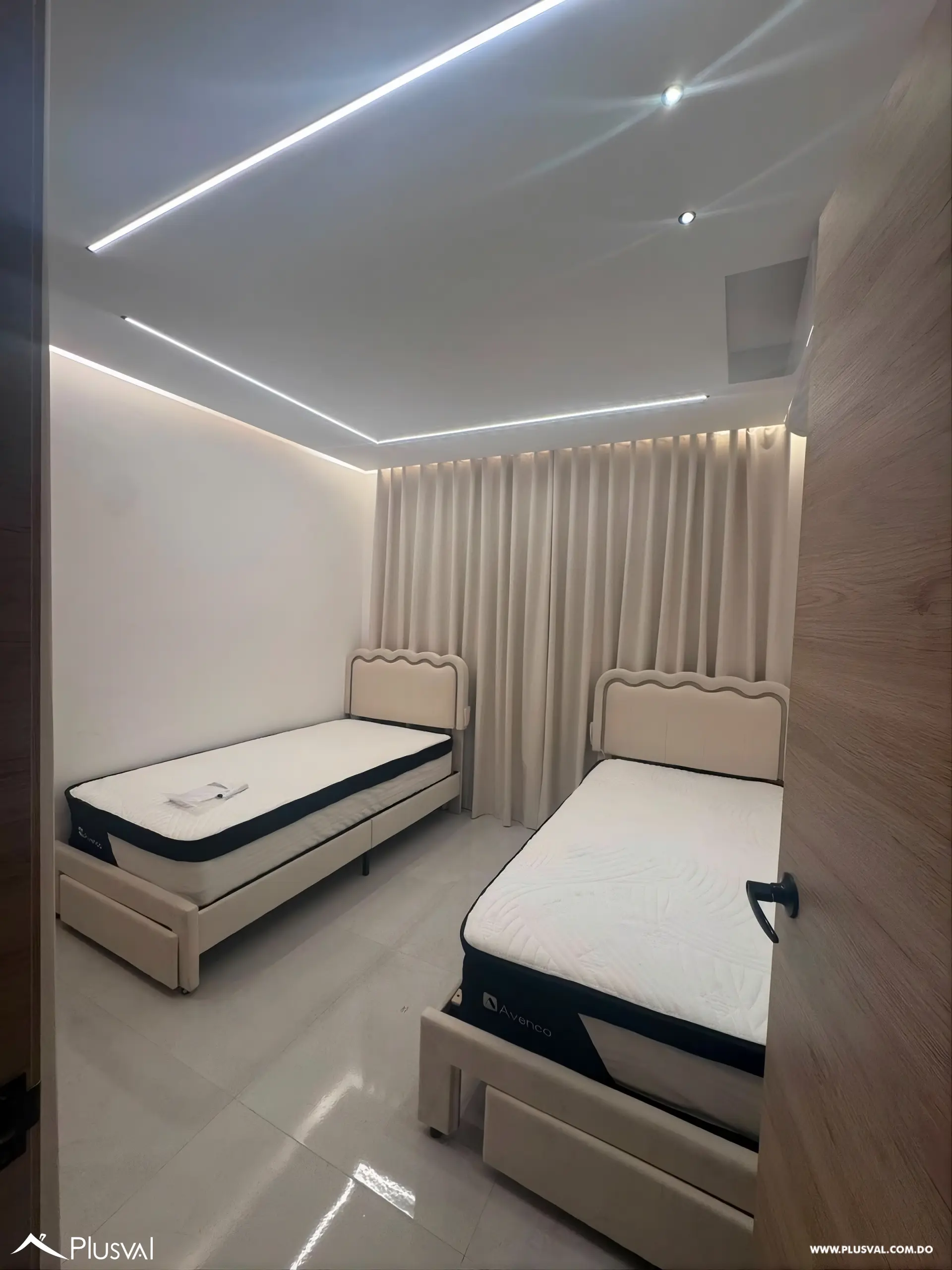Apartamento Nuevo y Amueblado con Acabados Modernos en Urbanización Thomén 518052