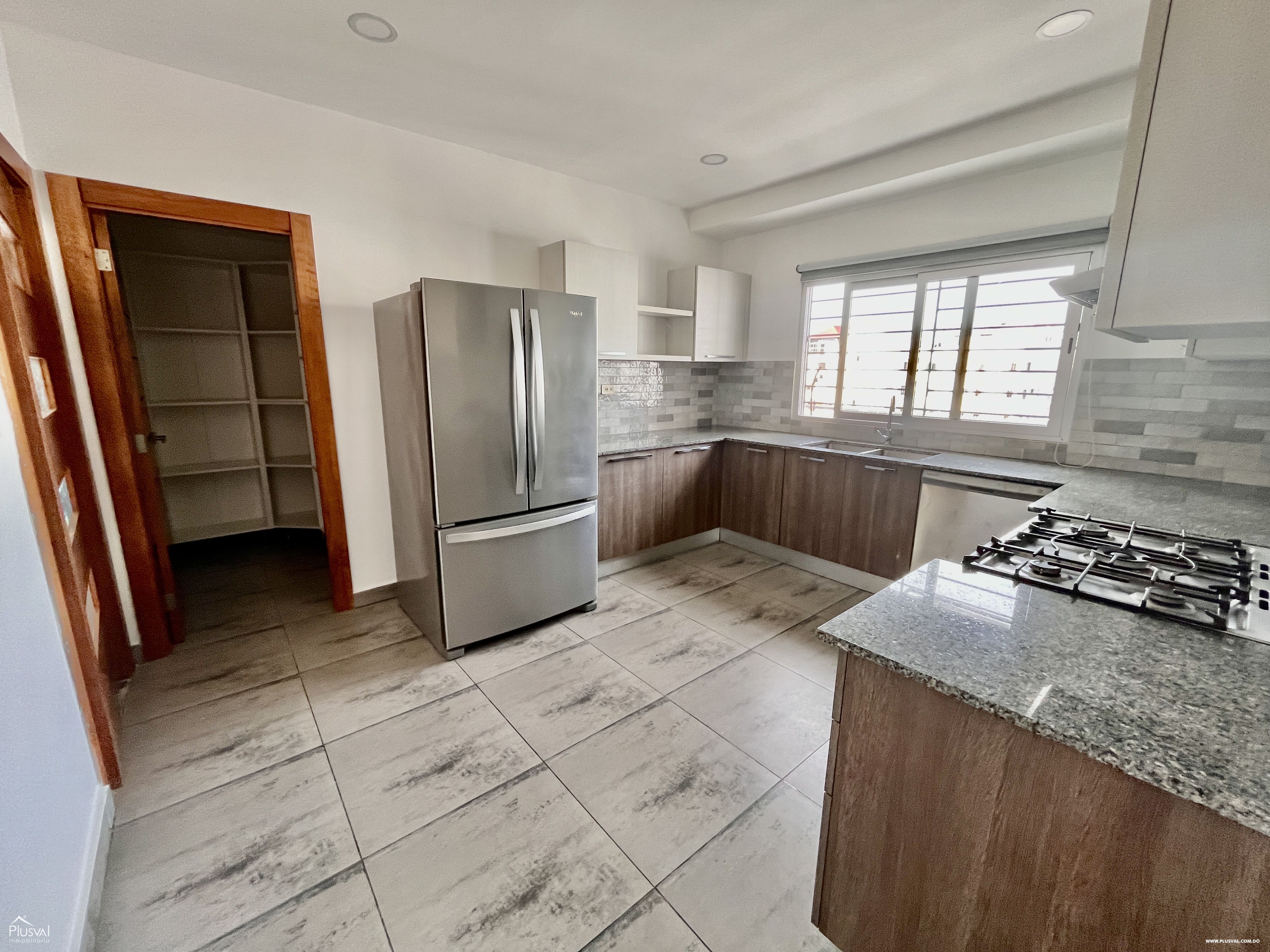APARTAMENTO EN ALQUILER, NACO 450035