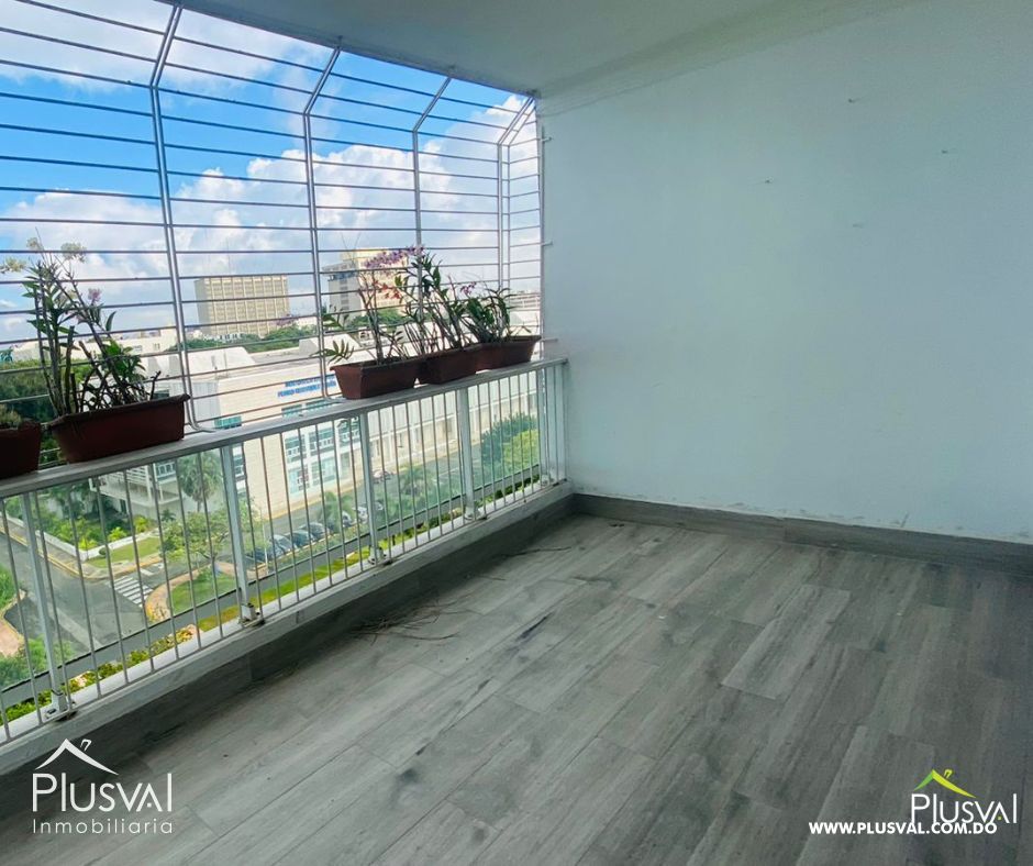 SE ALQUILA AMPLIO APARTAMENTO EN GAZCUE 246195