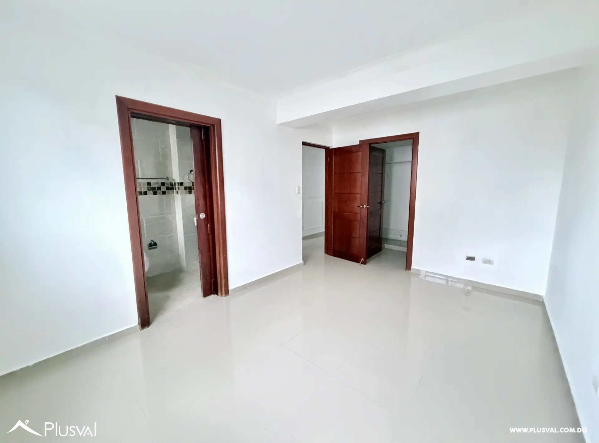 Se vende apartamento con terraza en los Restauradores, Distrito Nacional. 535797