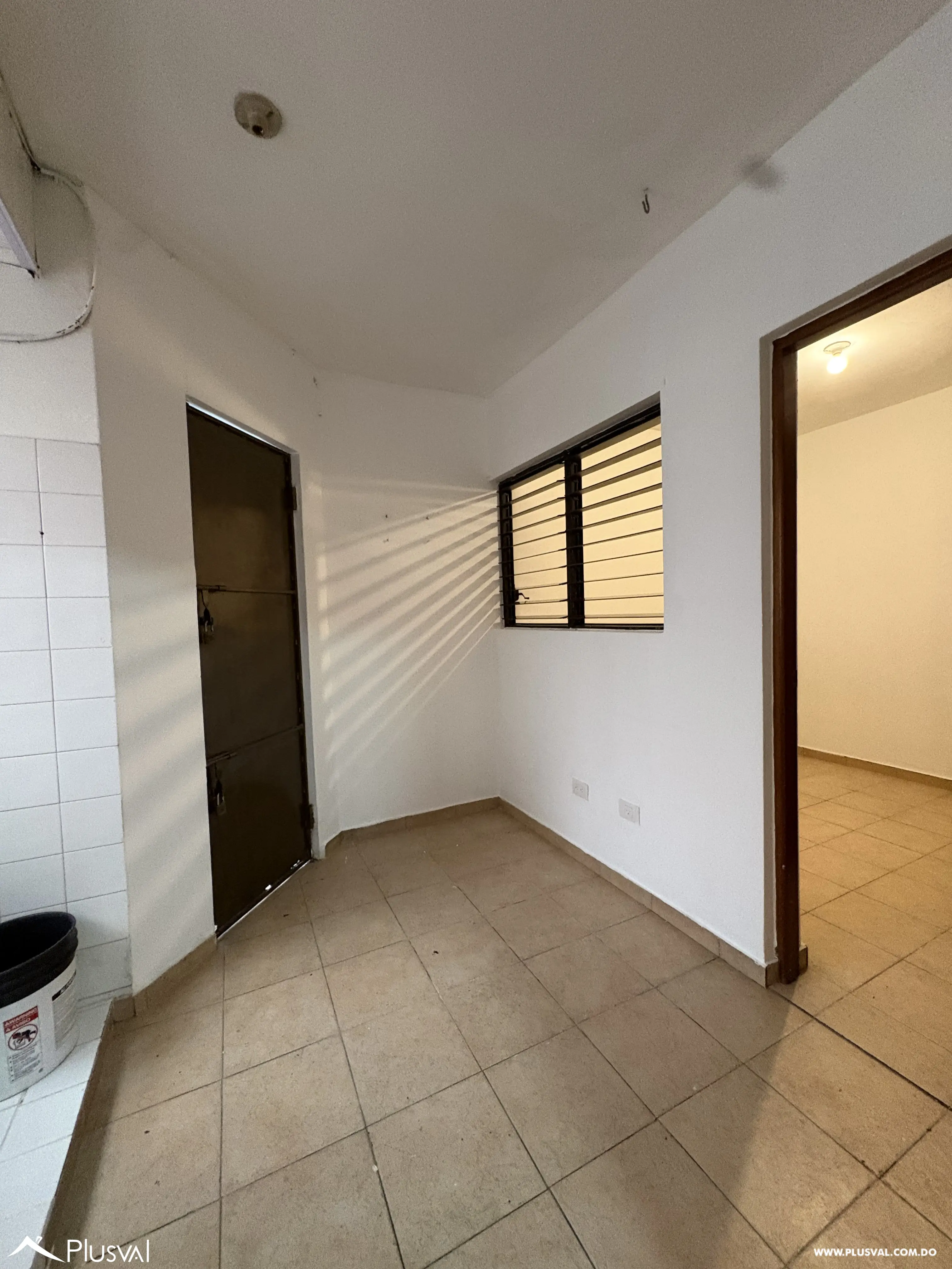 Apartamento en Alquiler en el Naco, Clásico, amplio y muy bien cuidado 507604
