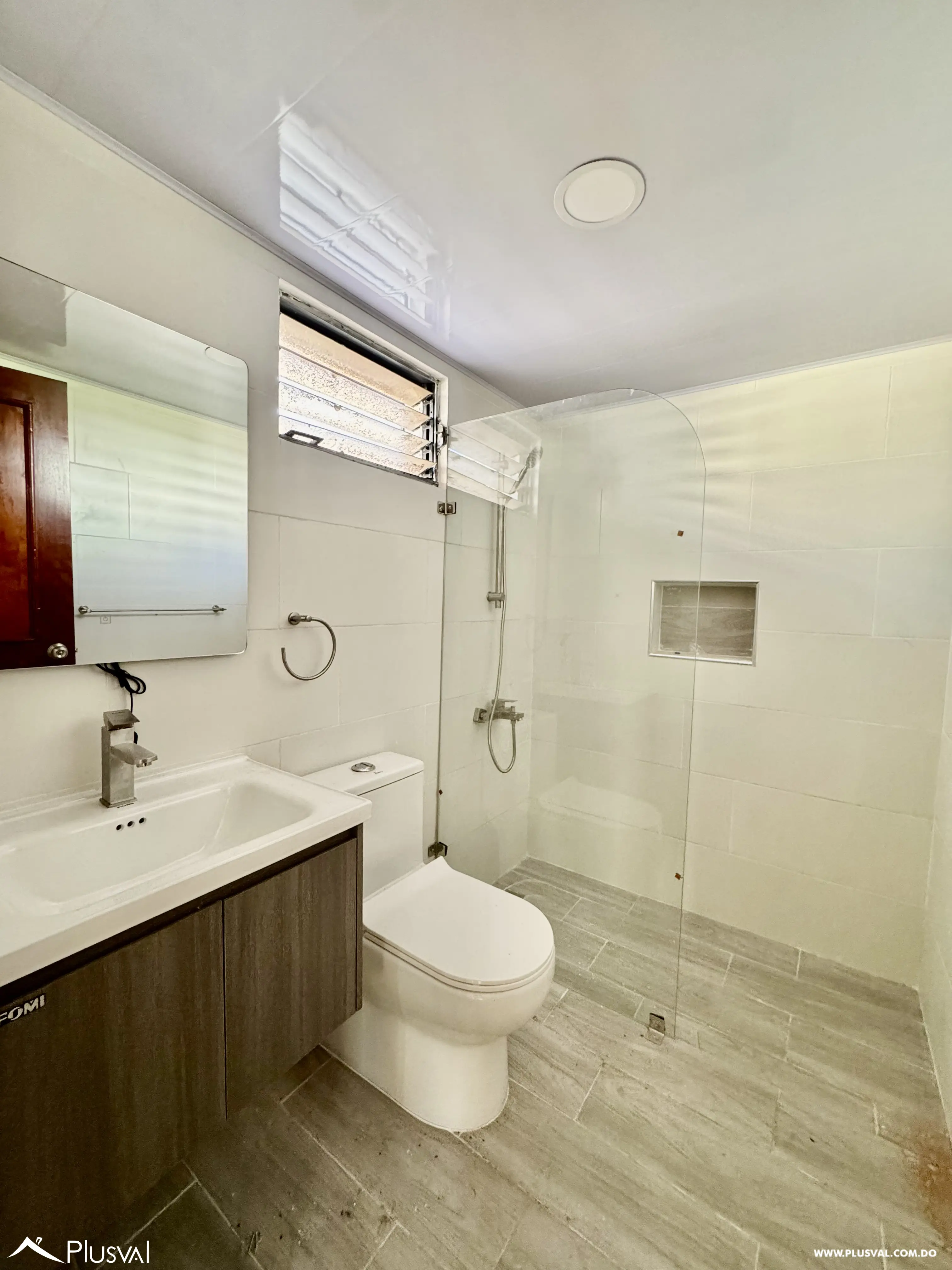 Alquilo Amplio Apto Clásico en Naco 494292