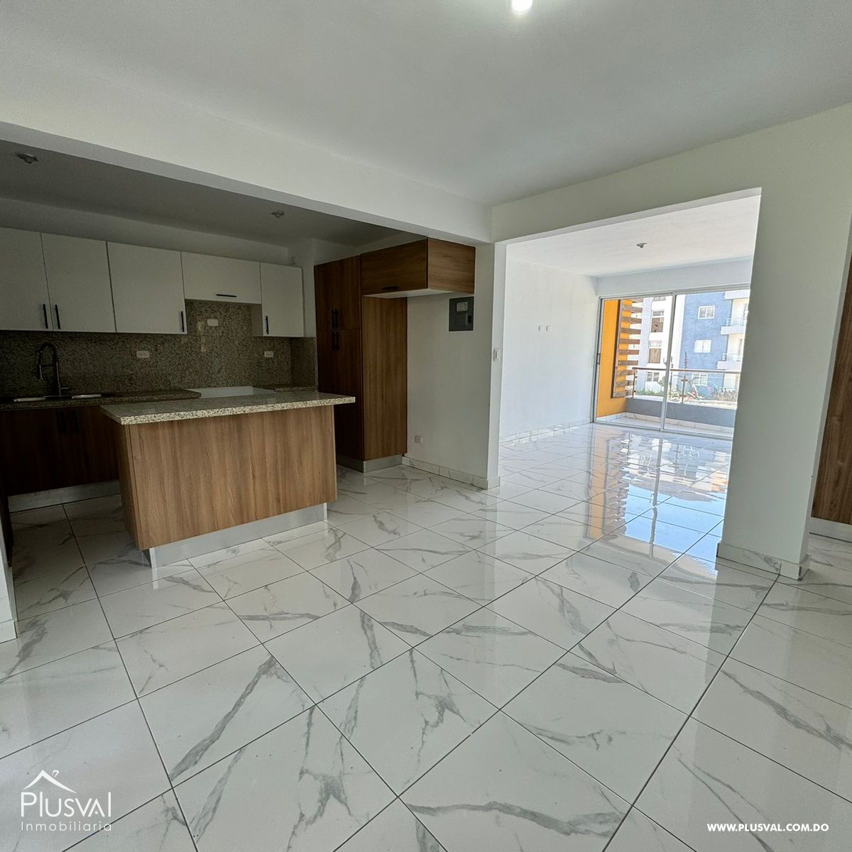 Excepcional Apartamento en exclusivo sector y privado con la privacidad y un encantador patio en el Segundo nivel, Estilo terraza en Santiago 340698