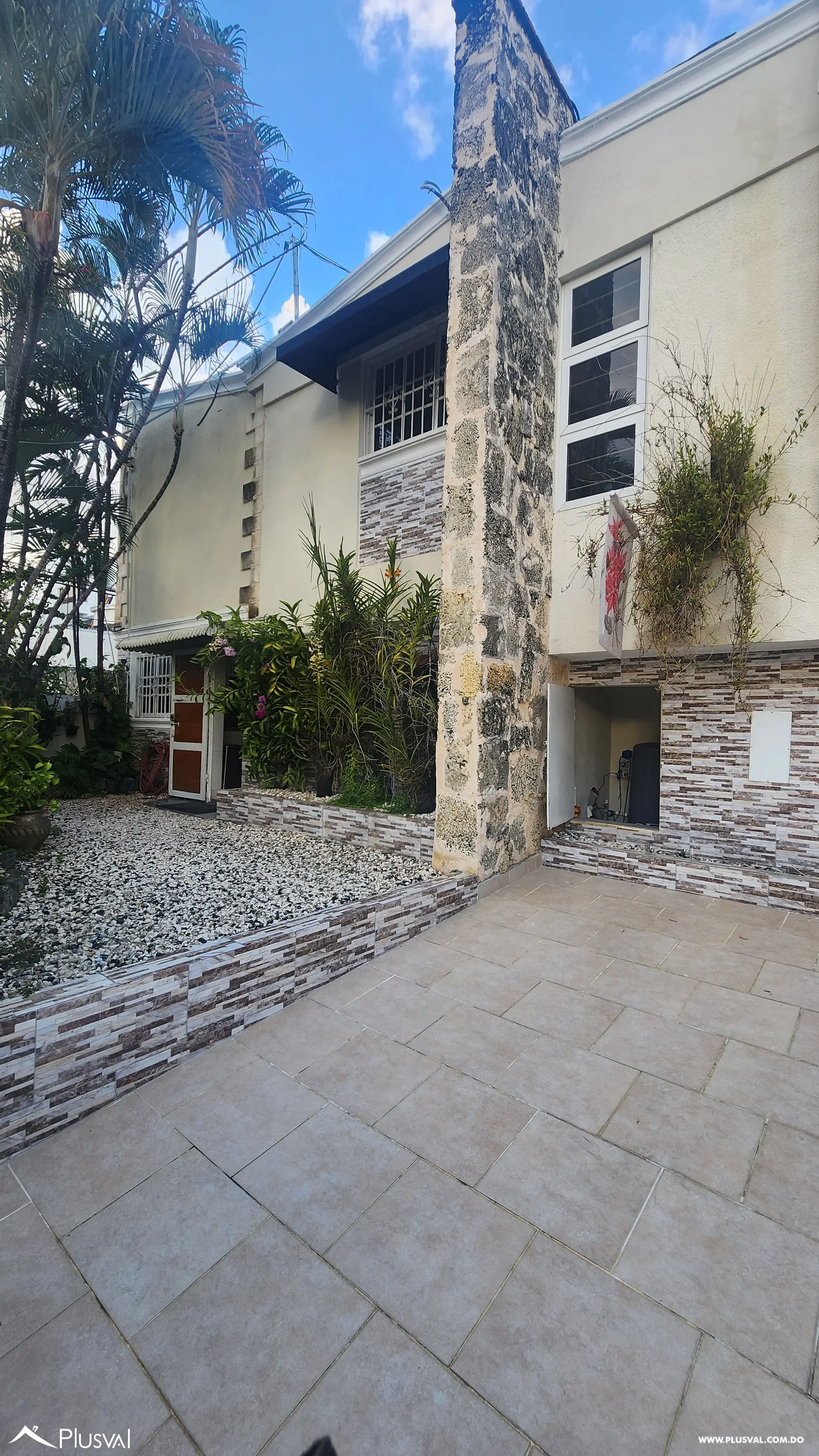 Se vende amplia casa en Los Restauradores 475471