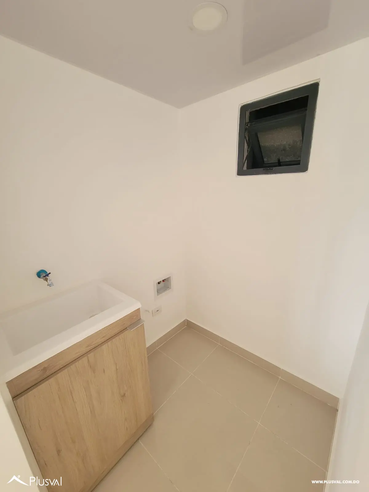 Apartamento de 3er nivel en Santiago: Exclusividad, elegancia y amplios espacios 462776