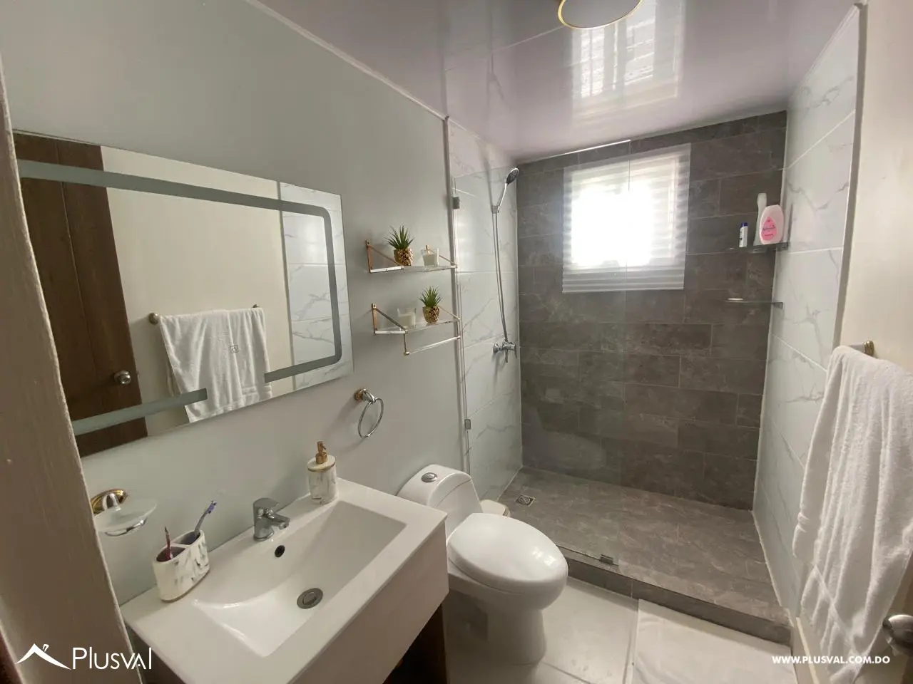 Apartamento en Alquiler en Altos del Valle primer nivel con Patio 484730