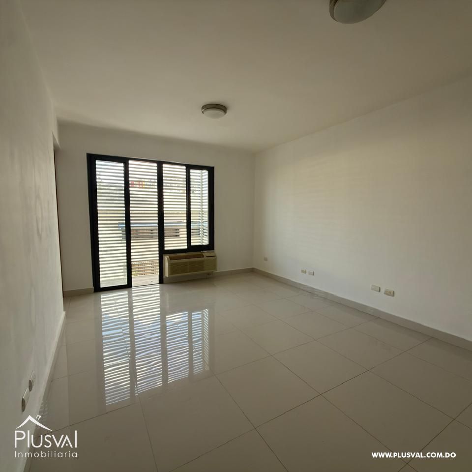 Alquiler en moderna torre en Evaristo Morales 481896