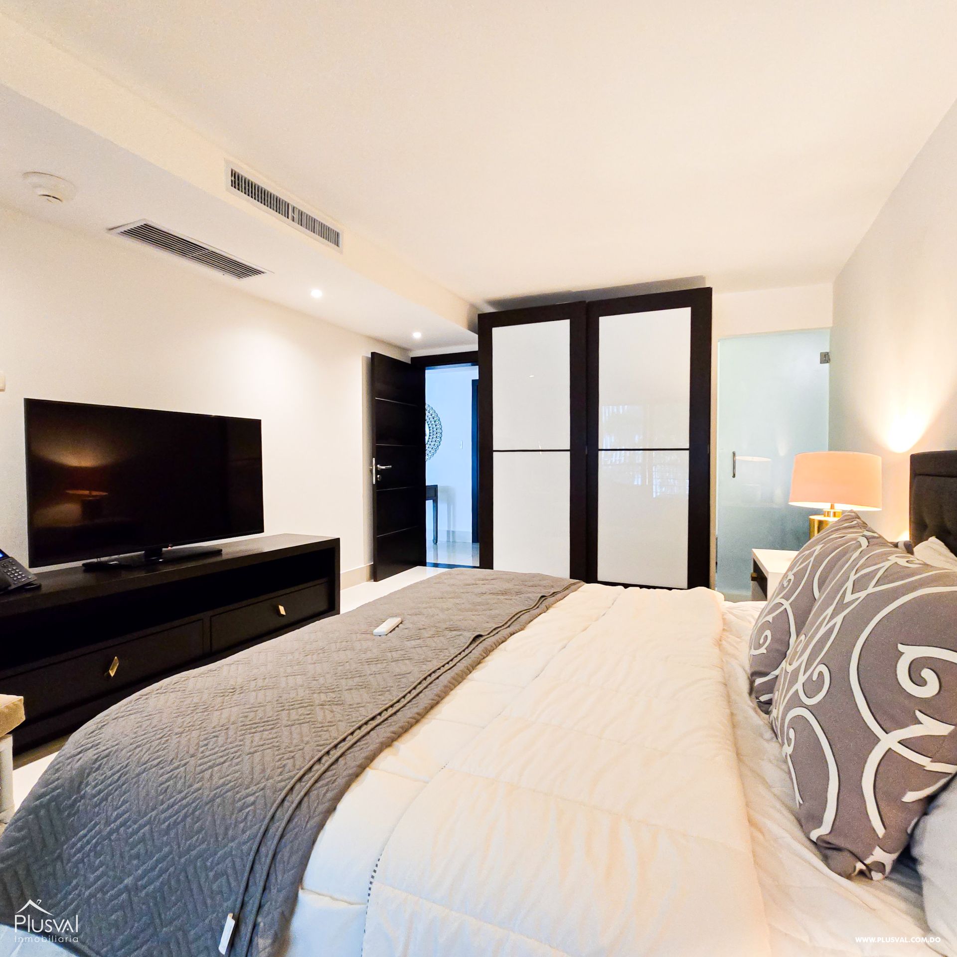 Exclusivos Apartamento de 3 Habitaciones en Proyecto Cerrado Frente al Mar. 439572