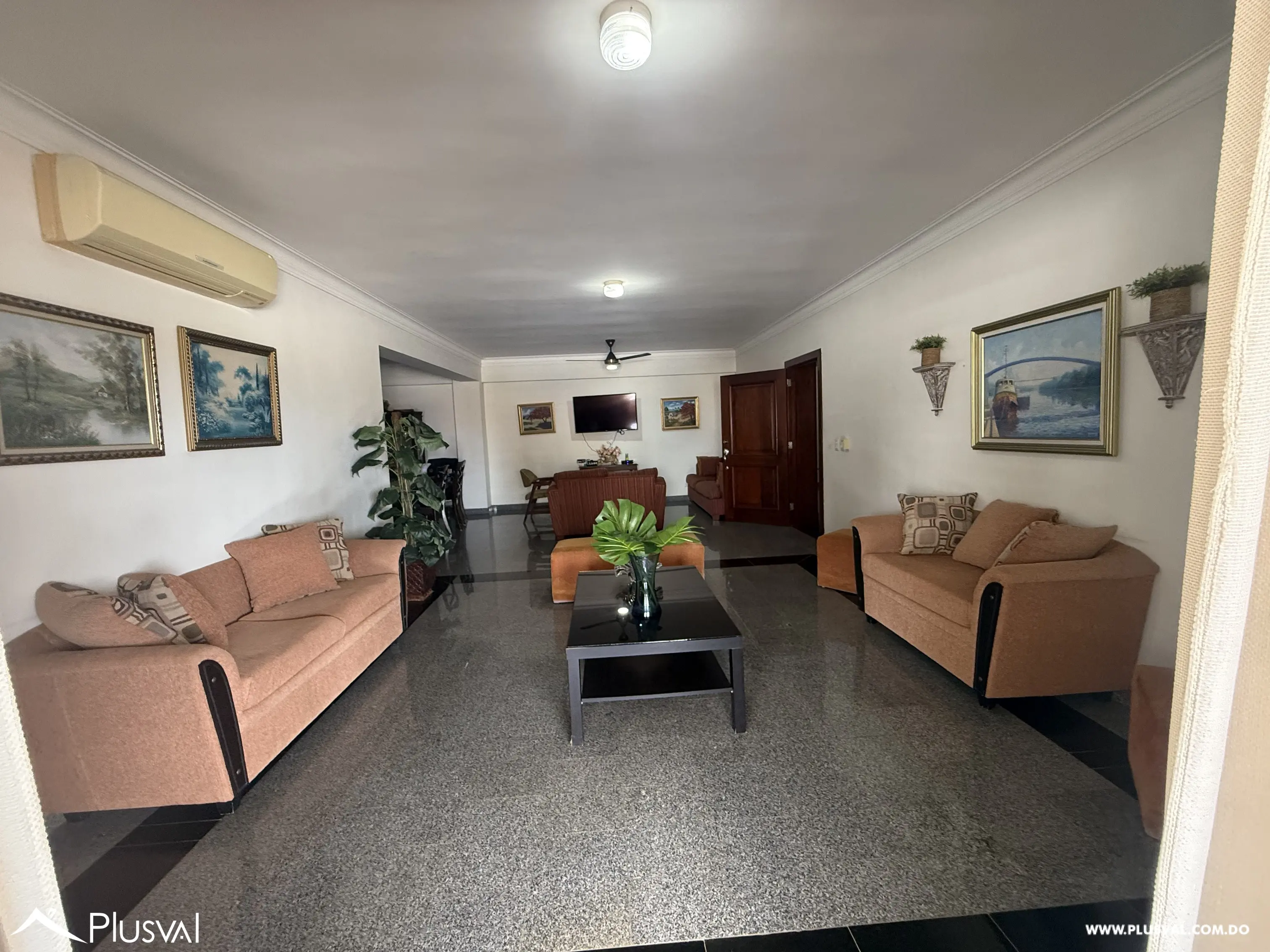 Amplio apartamento en Bella Vista 464813