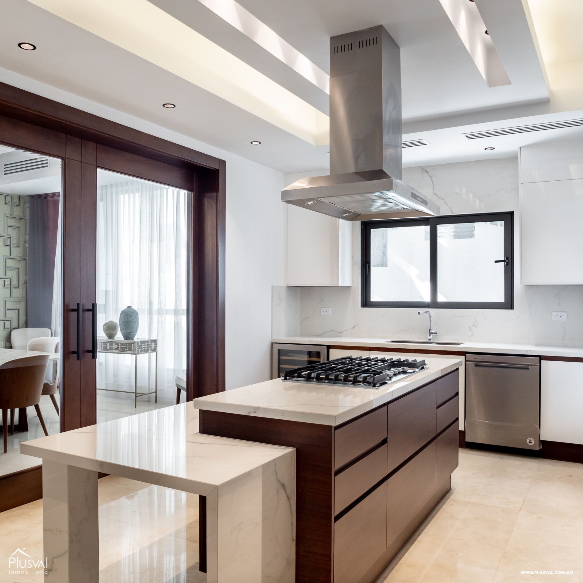 Apartamento de Lujo en Venta – 3 Habitaciones + Estudio con 4 Parqueos y Vista al Mar en la Ave. Anacaona 450141