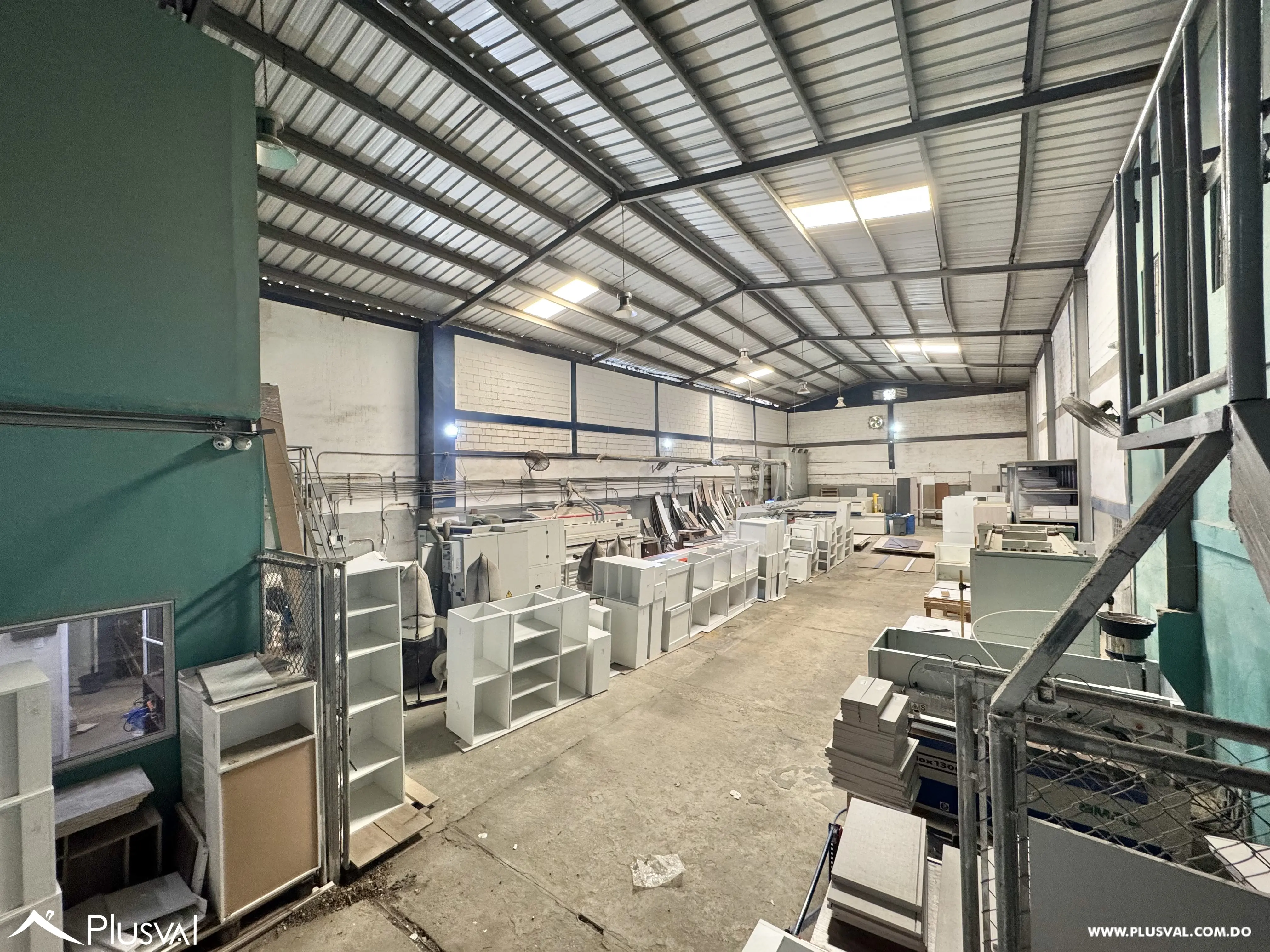 Alquilo Excelente Nave de 800 mt2 en La Zona Industrial de Herrera 482755