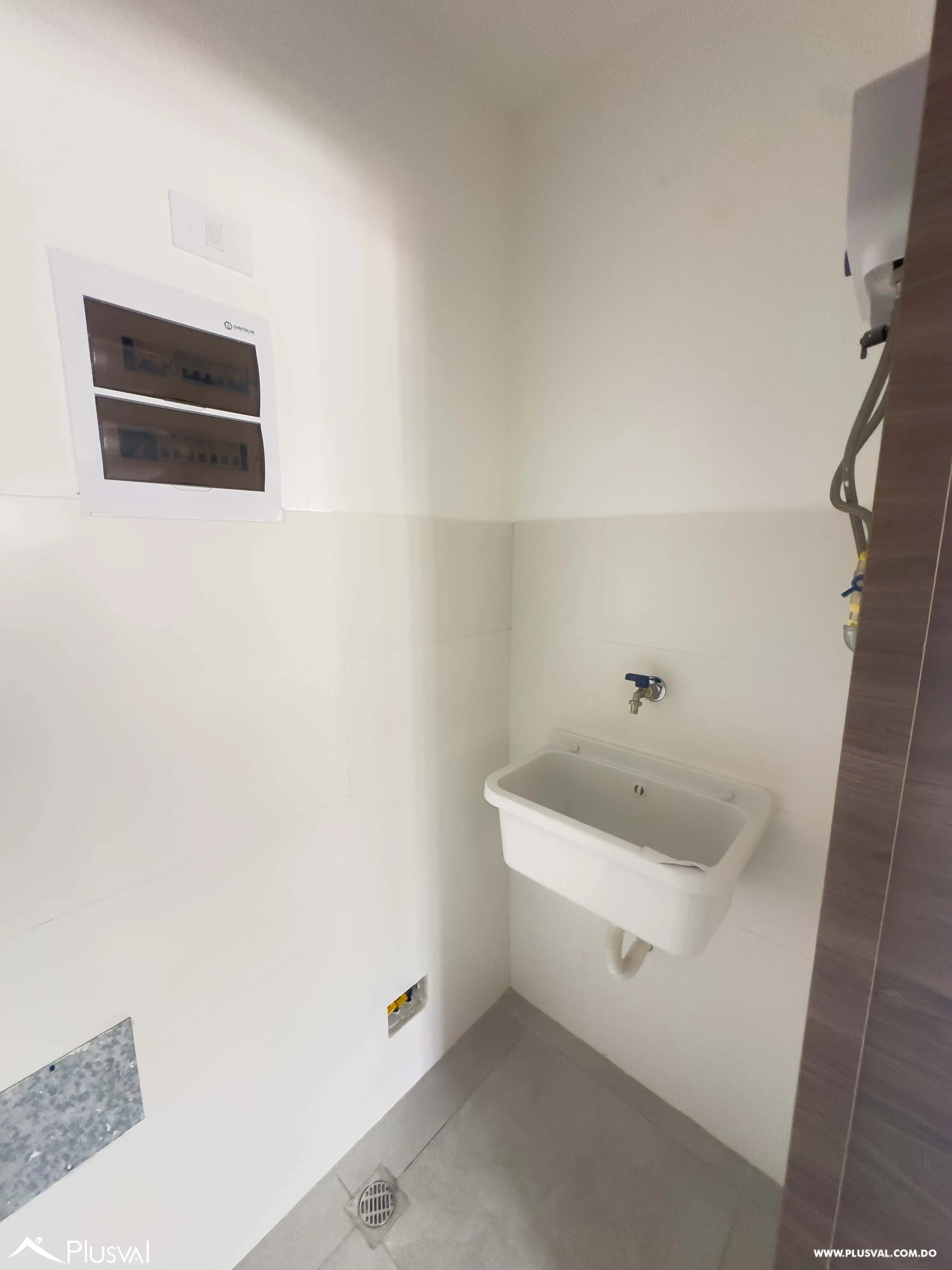 Apartamento en alquiler de 1 hab en Naco con linea blanca. 492635