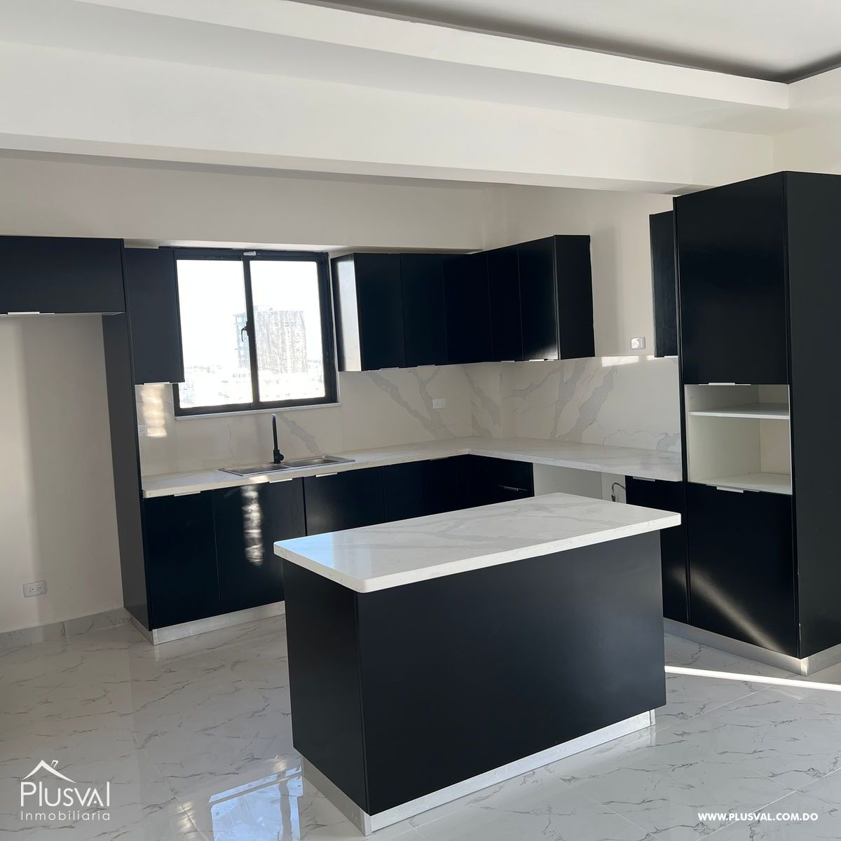 Descubre la comodidad y el estilo de vida en este hermoso apartamento 445156