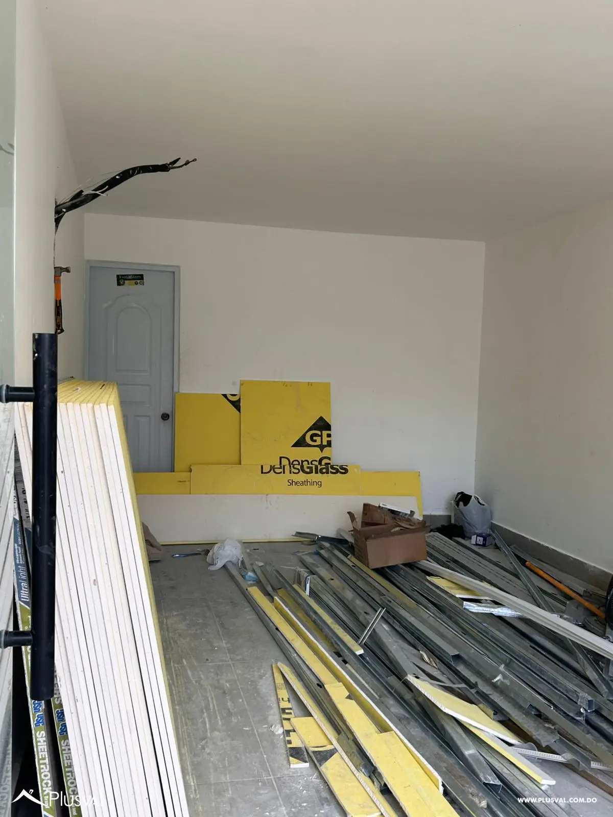 Plaza RUAJ Local 1-B 475002