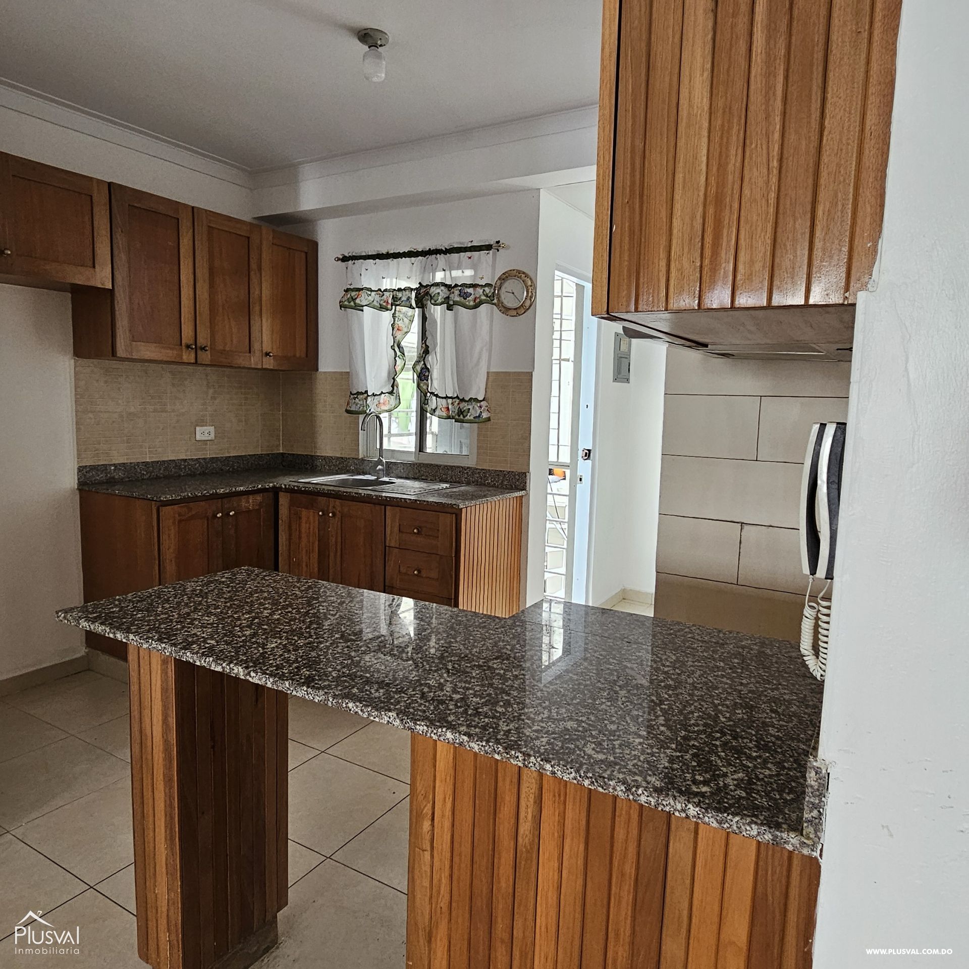 Apartamento de 3 habitaciones en Villa Aura, Residencial Cerrado 353723