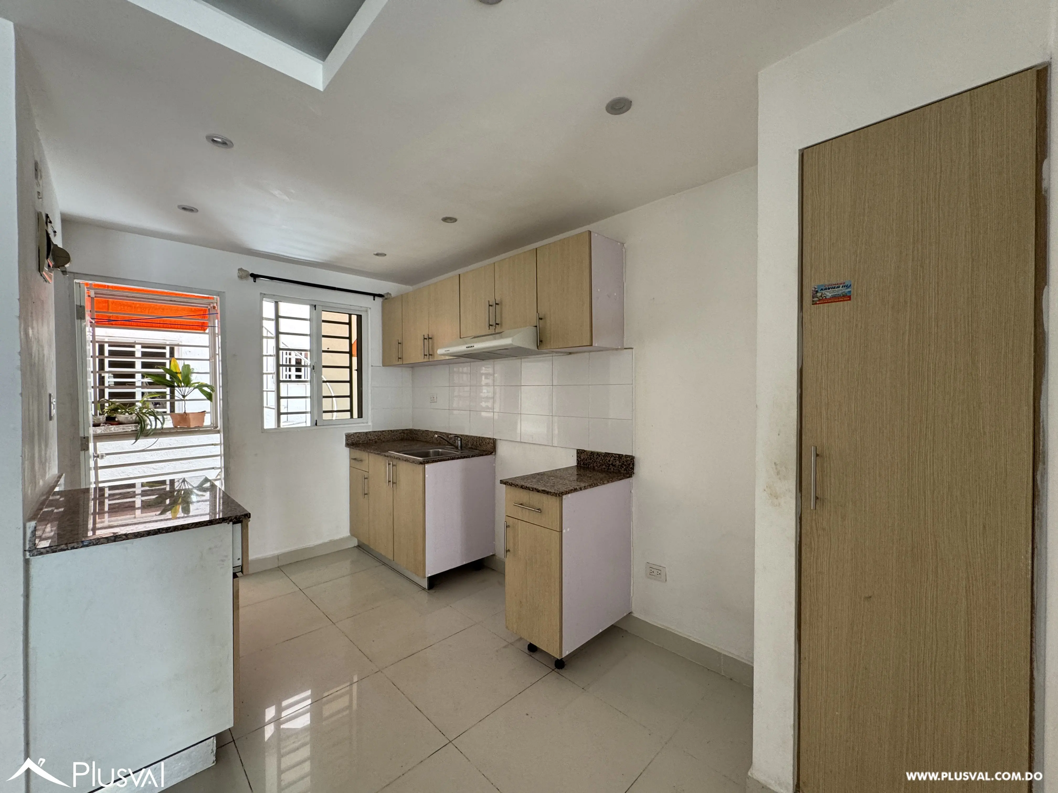 Apartamento en venta de 3 habitaciones en Villa Aura con walk-in closet y 2 parqueos 507387