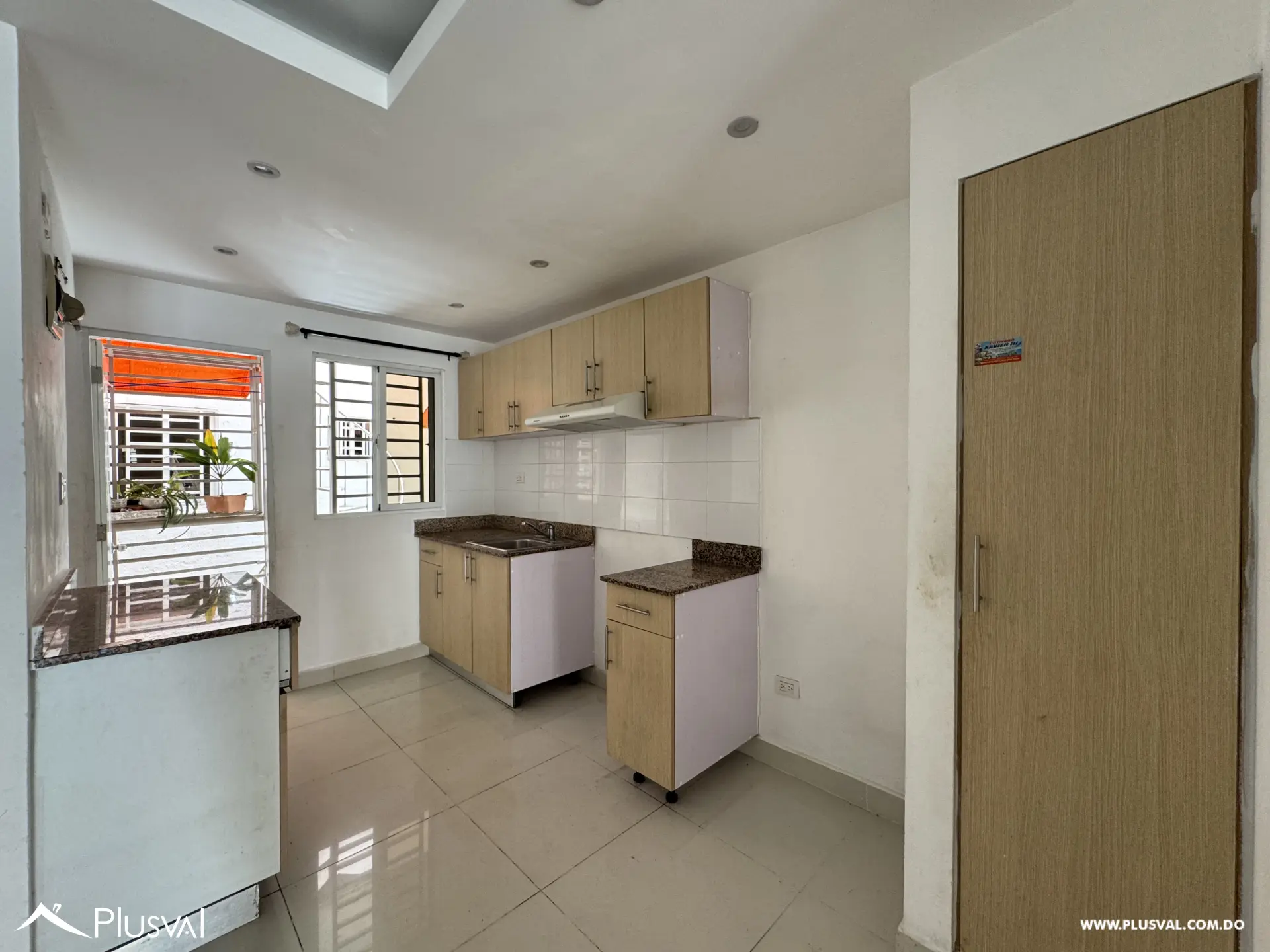 Apartamento en venta de 3 habitaciones en Villa Aura con walk-in closet y 2 parqueos 507387
