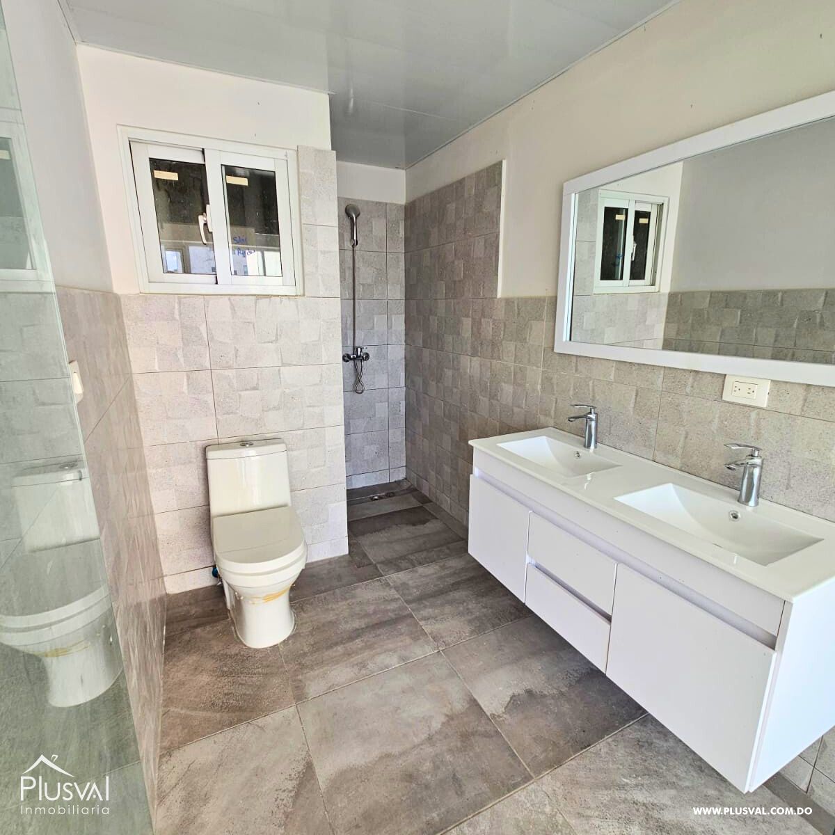 Apartamento de 3 hab + Estudio en venta en Serrallés 412149