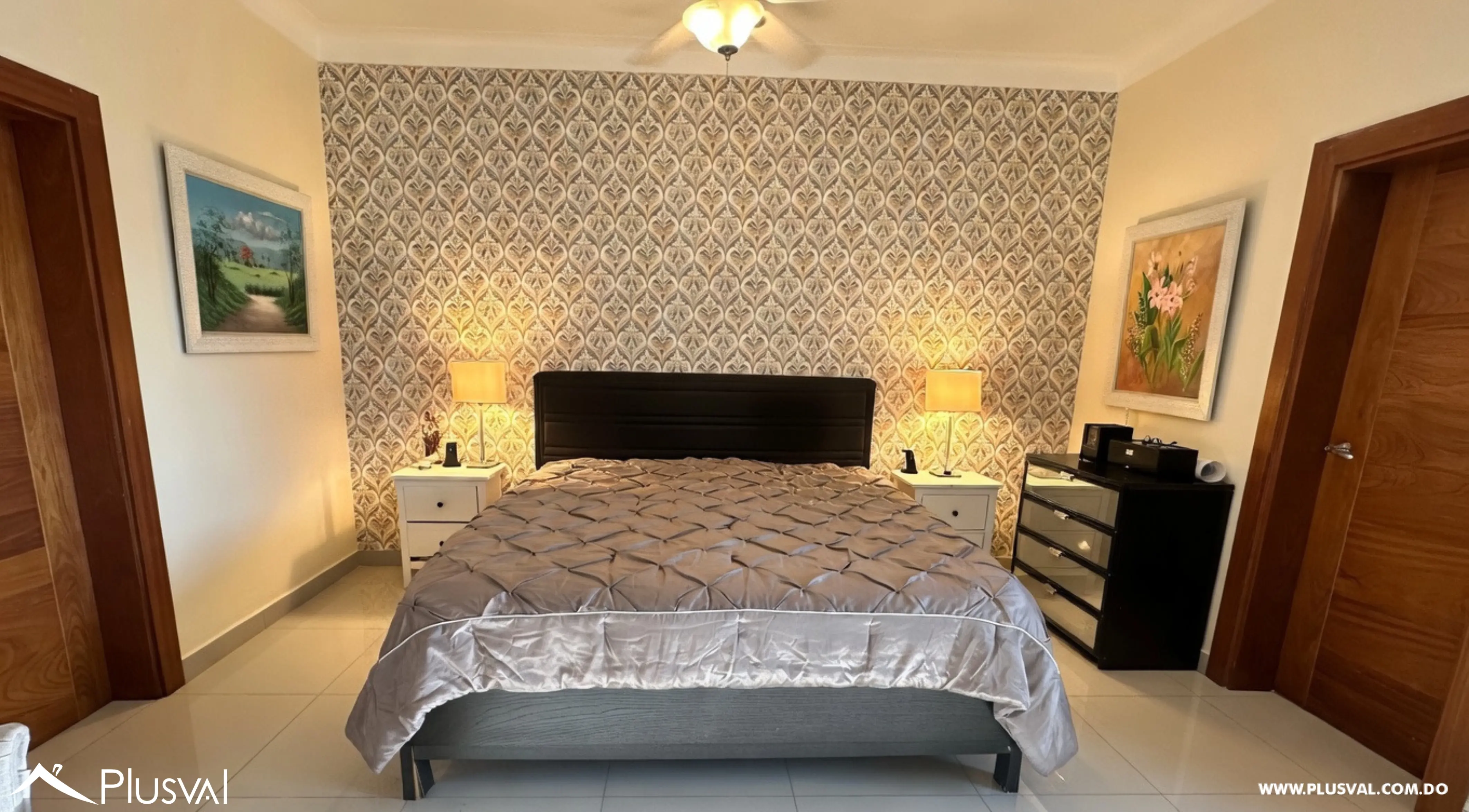 Apartamento dos niveles en Evaristo Morales 493346