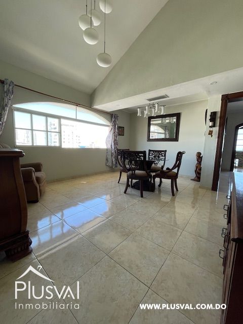 Amplio apartamento en Zona Universitaria 428931
