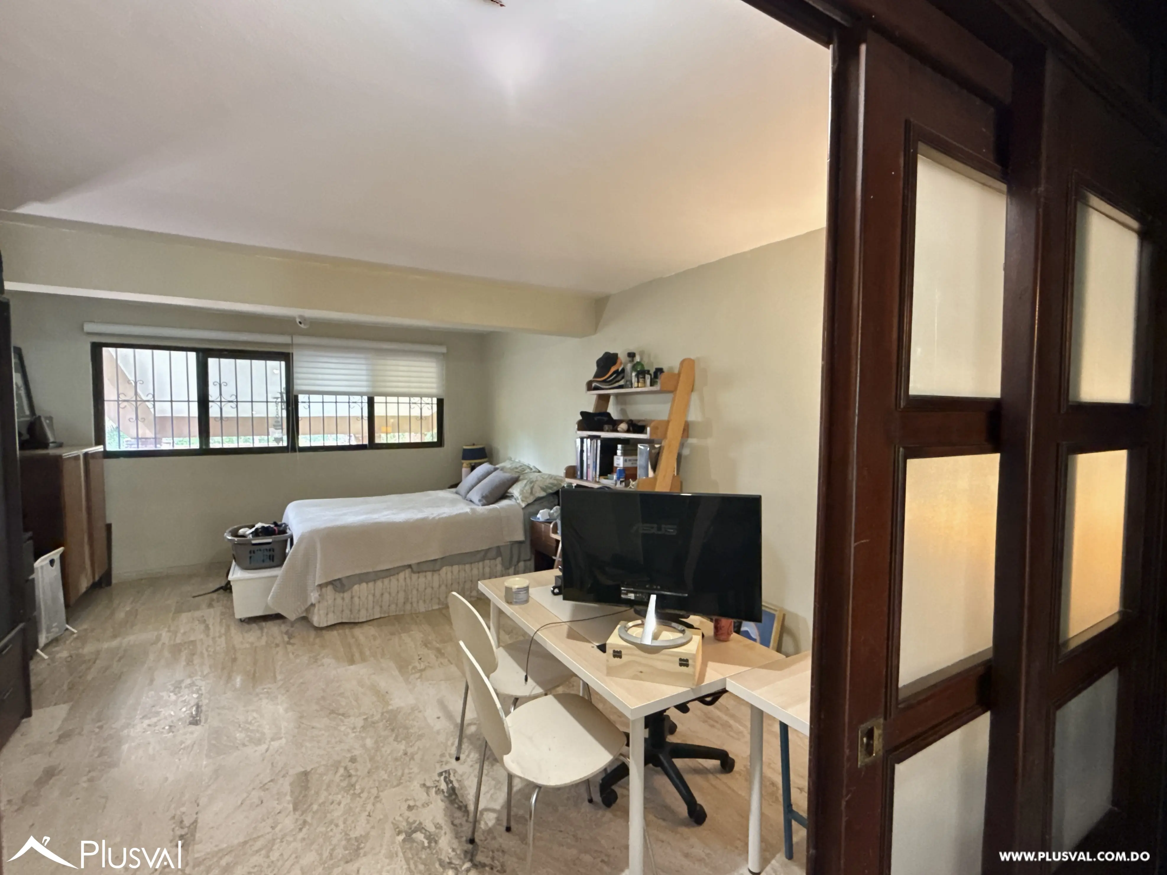 Exclusiva Residencia de Un nivel con Amplio Jardín y Patio en Cuesta Hermosa II 487481