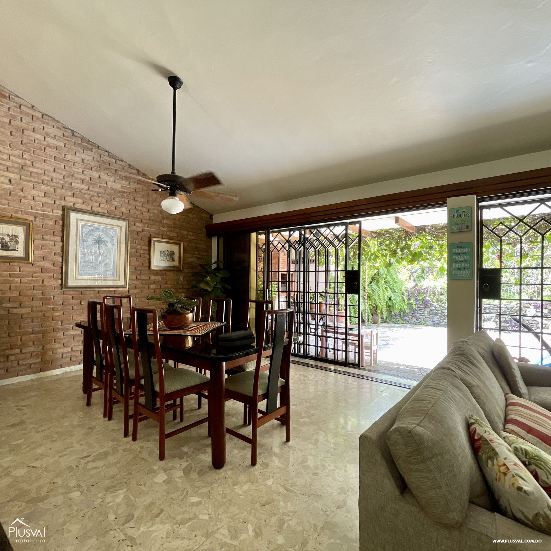 Casa en Venta en Los Ríos, Grandes Espacios, patio y Jardín 215362