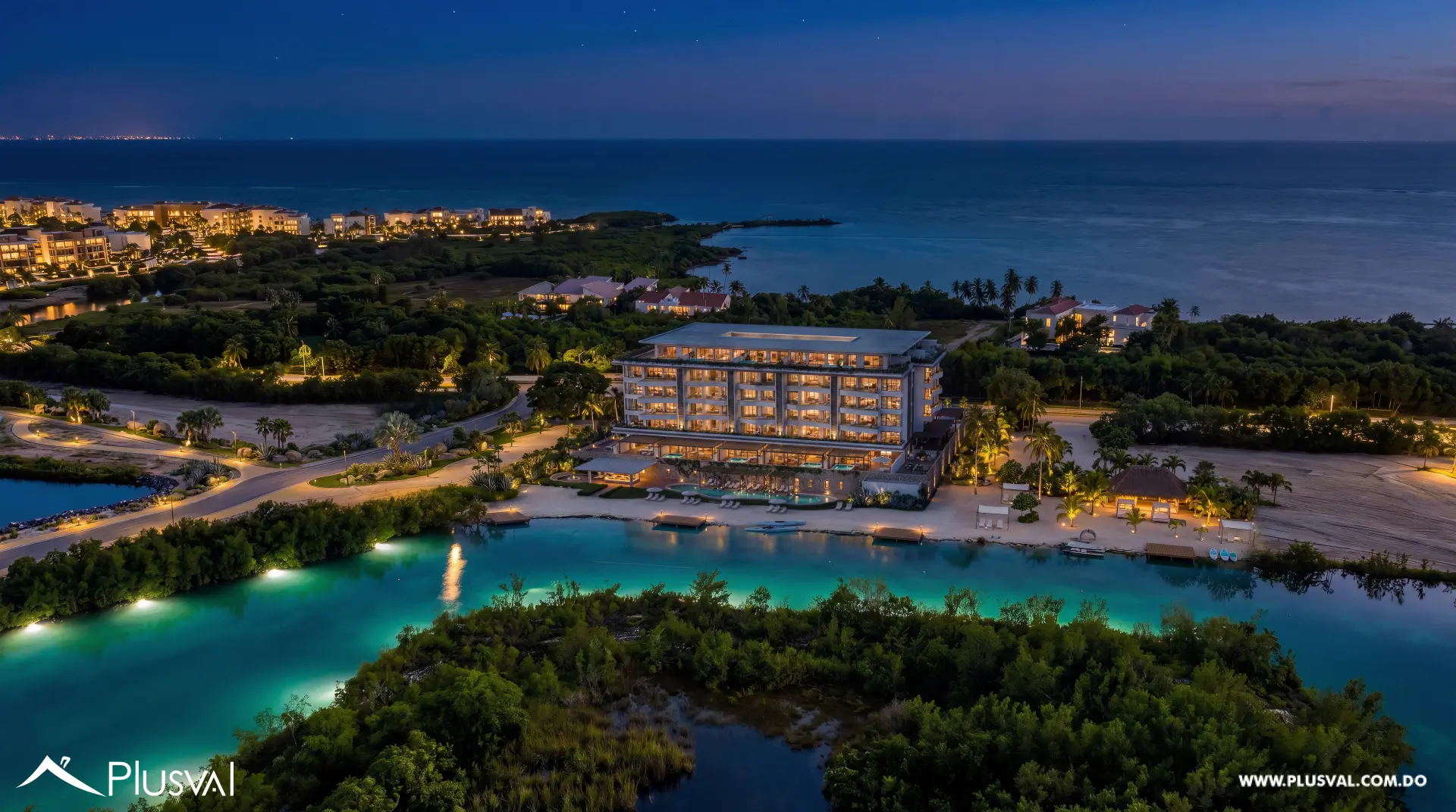 Apartamentos y Penthouses de Lujo en Cap Cana Frente al Lago Azul 508061