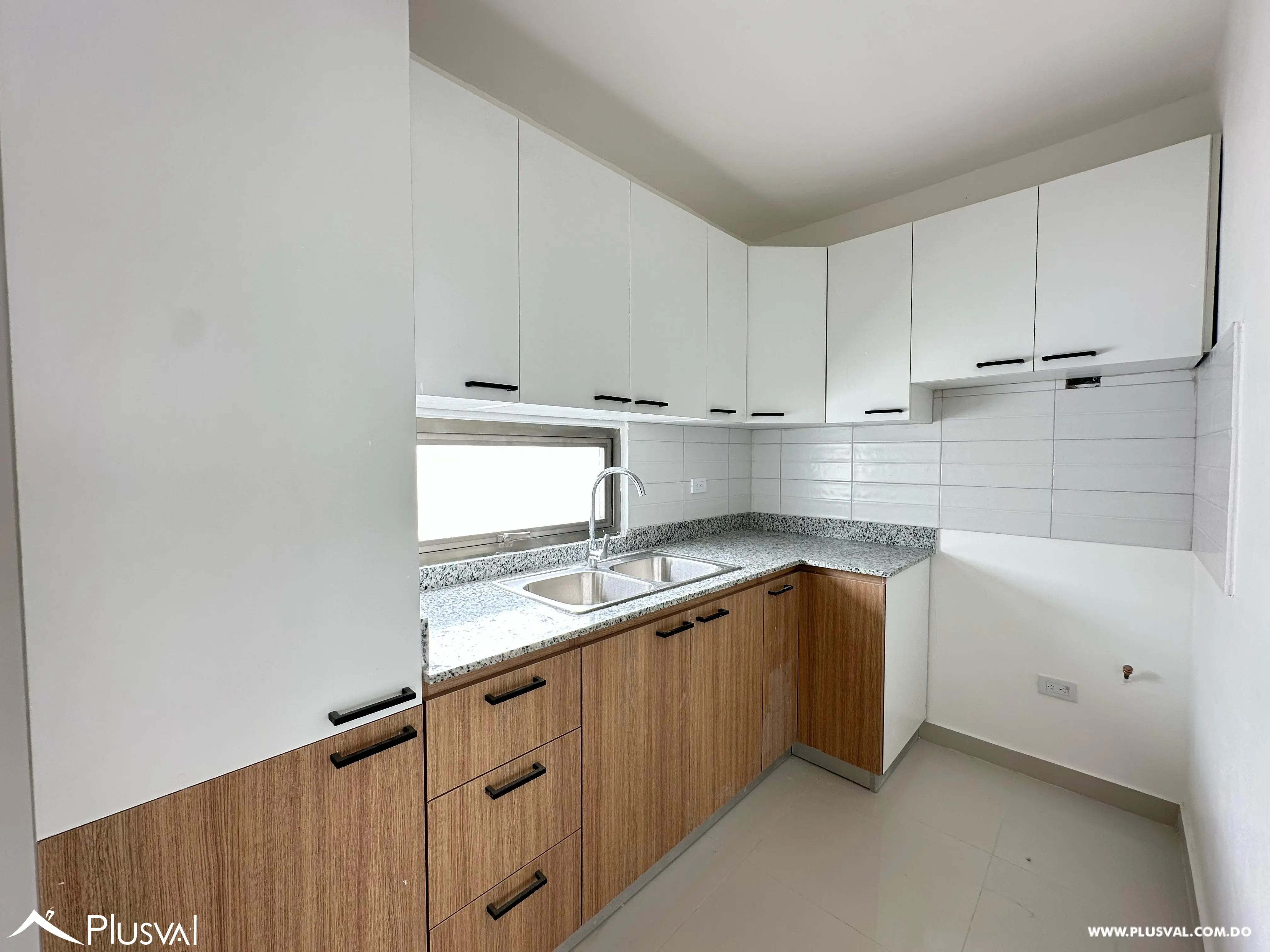 Apartamentos en venta de 2 y 3 habitaciones con patio y terraza 482363