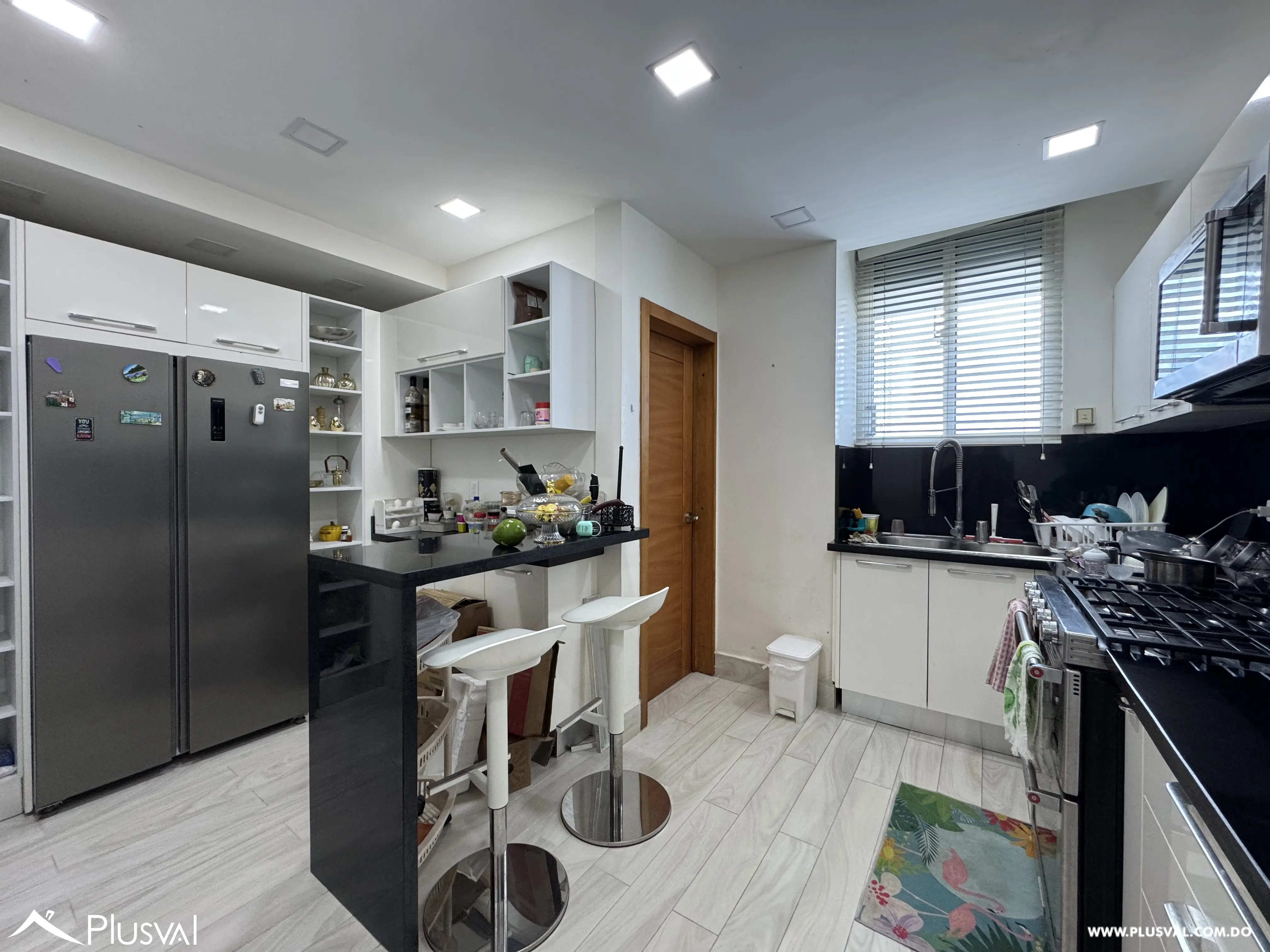 Apartamento amueblado en alquiler en Evaristo Morales | 3 habitaciones, terraza con jacuzzi, 2 parqueos 497274