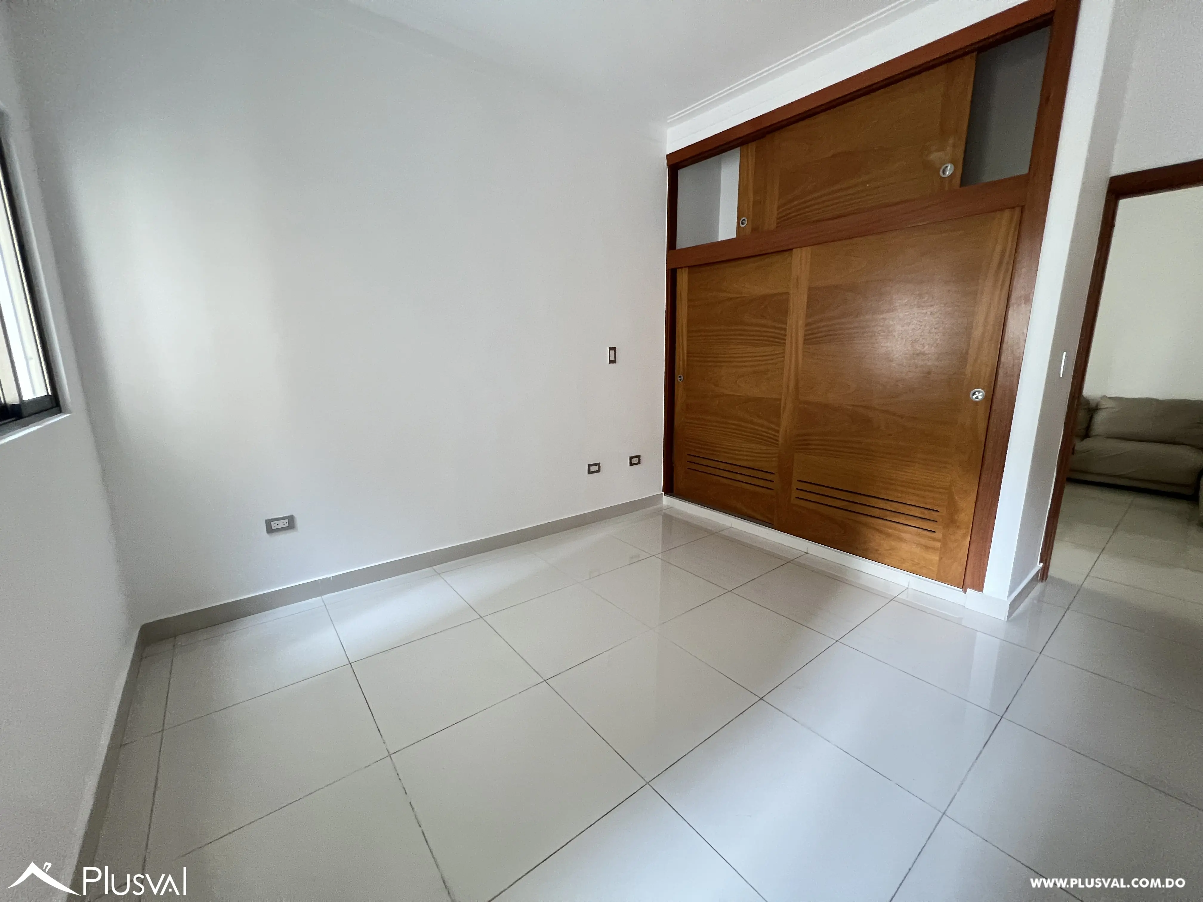 Moderno apartamento en alquiler en Evaristo Morales. 468134
