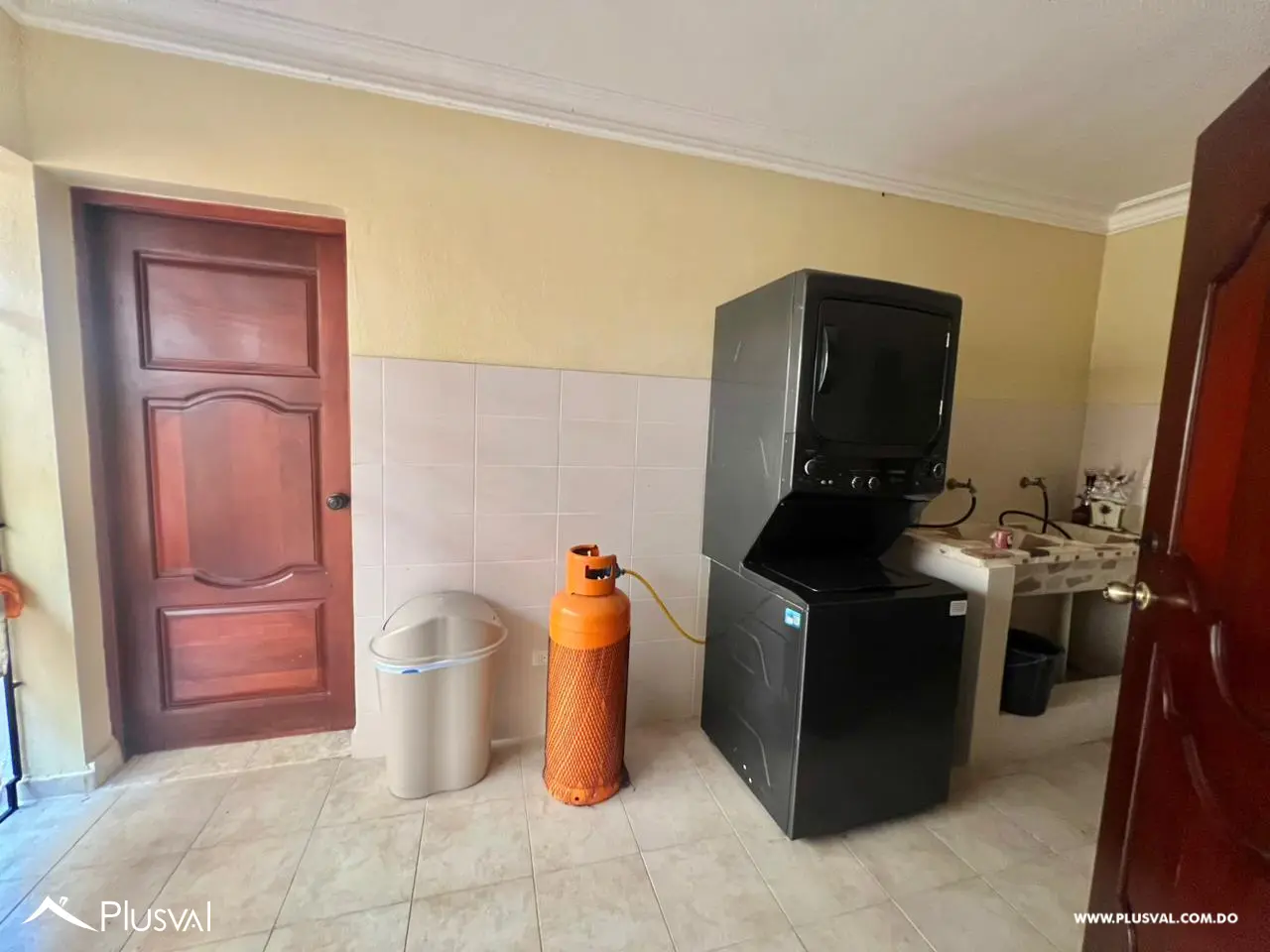 Casa en Bani de 6 habitaciones 499018