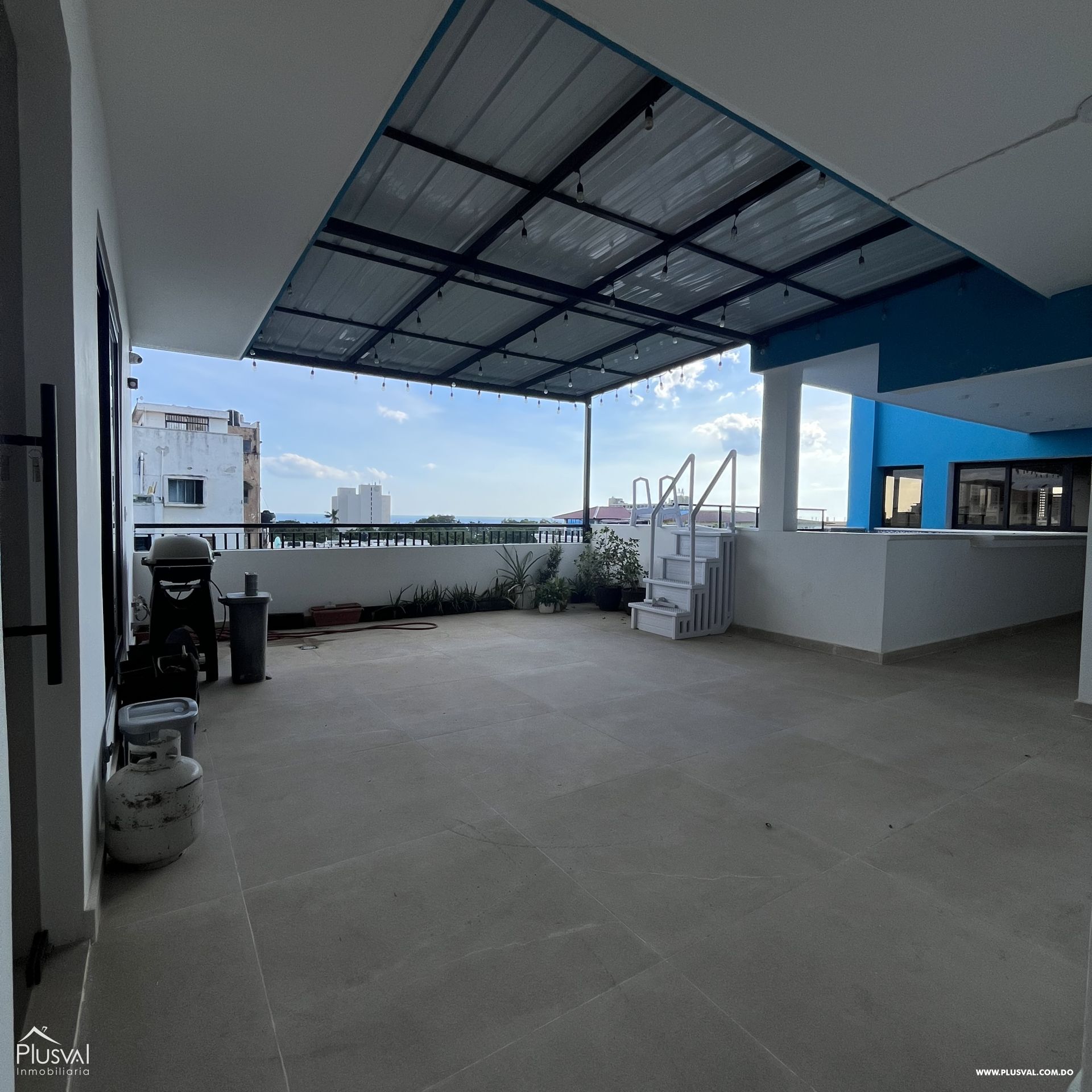 Edificio de 7 niveles en alquiler Gazcue distribuidos en aptos. y areas sociales 338236