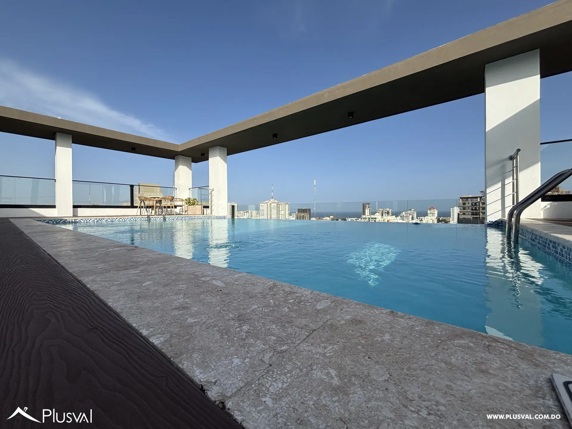Apartamento amueblado en alquiler en Evaristo Morales 519434