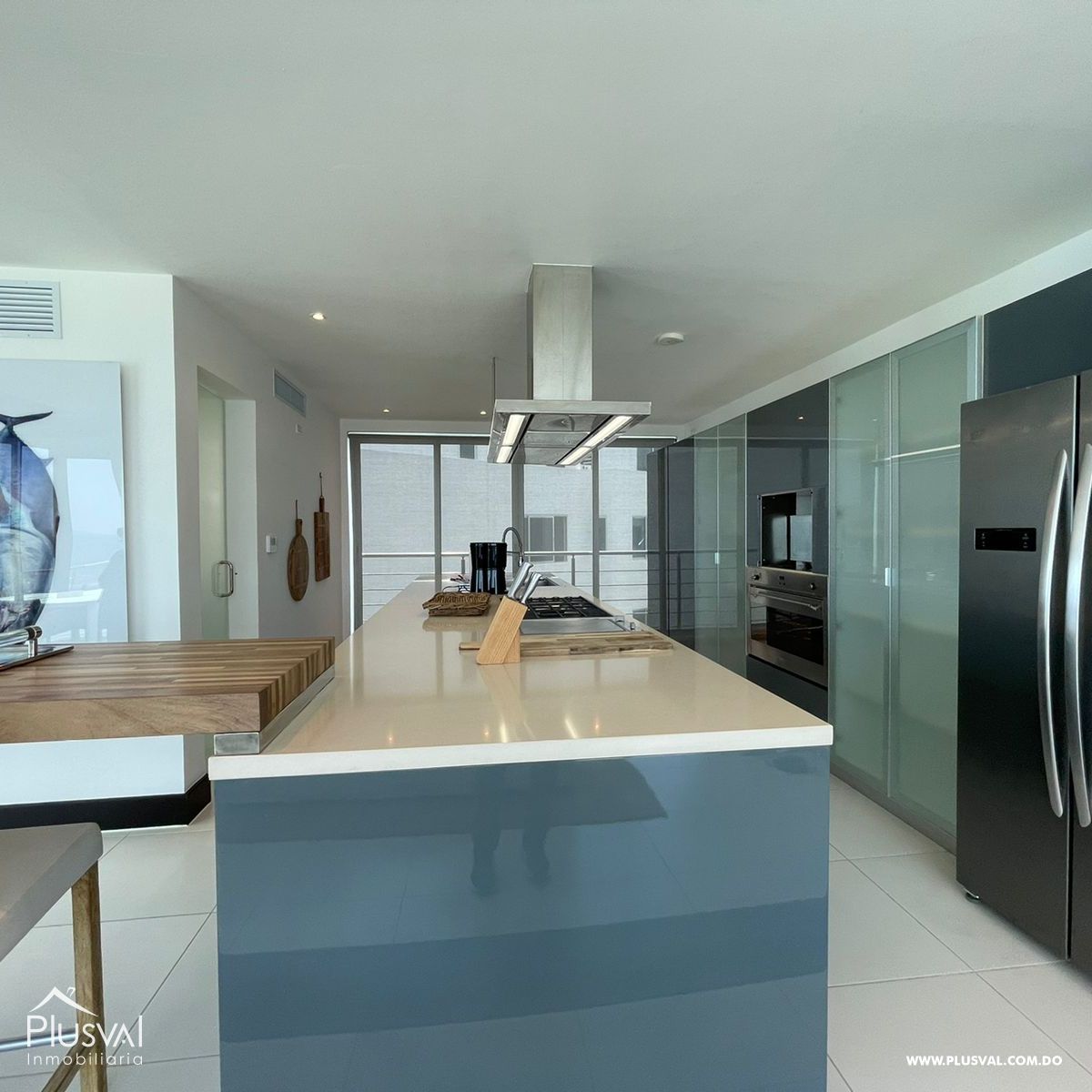 Exclusivo Penthouse de 2 niveles en Proyecto Cerrado Frente al Mar. 230411