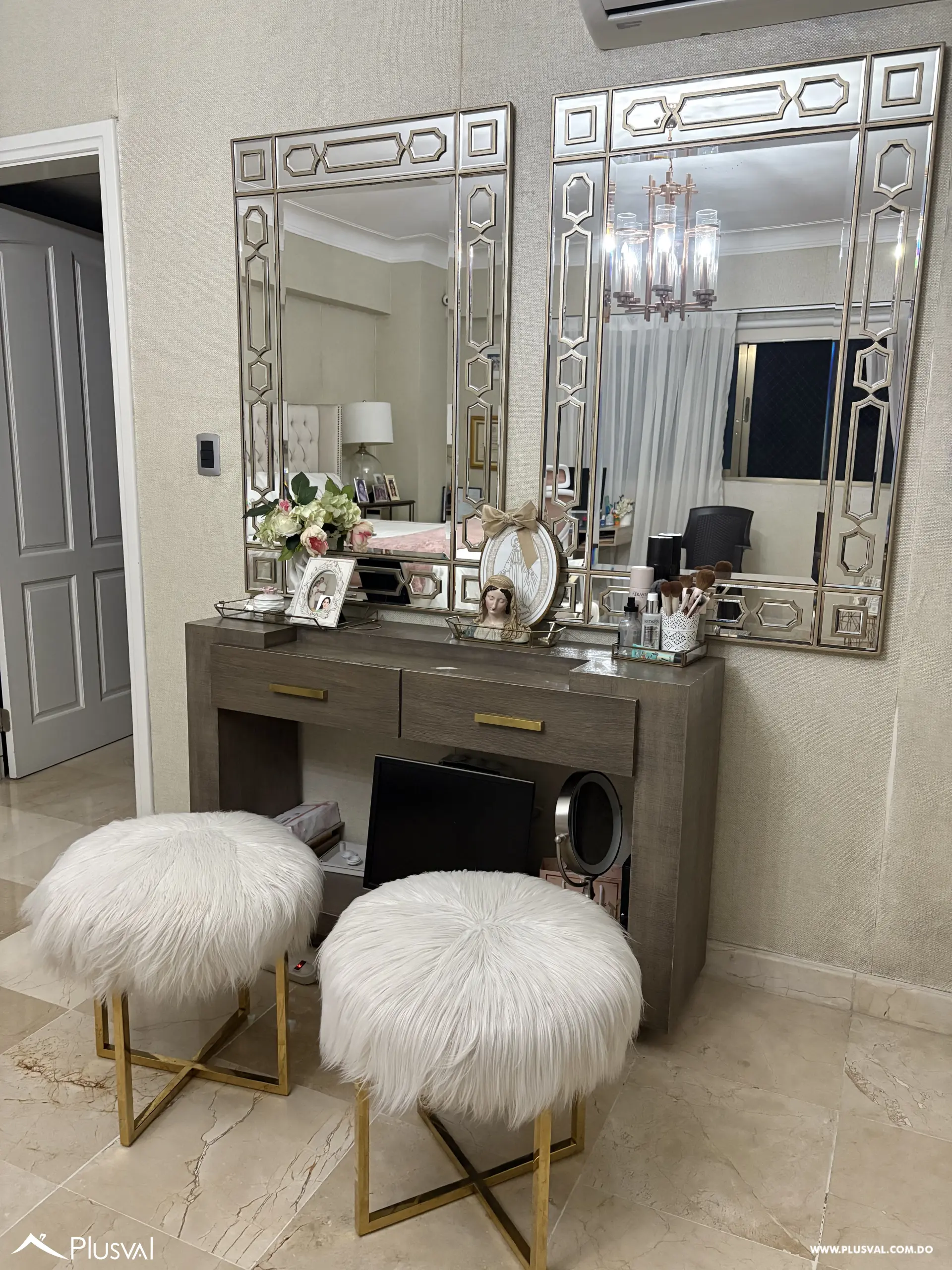 Excelente apartamento en Naco con 5 parqueos y muy buenas áreas sociales 480282