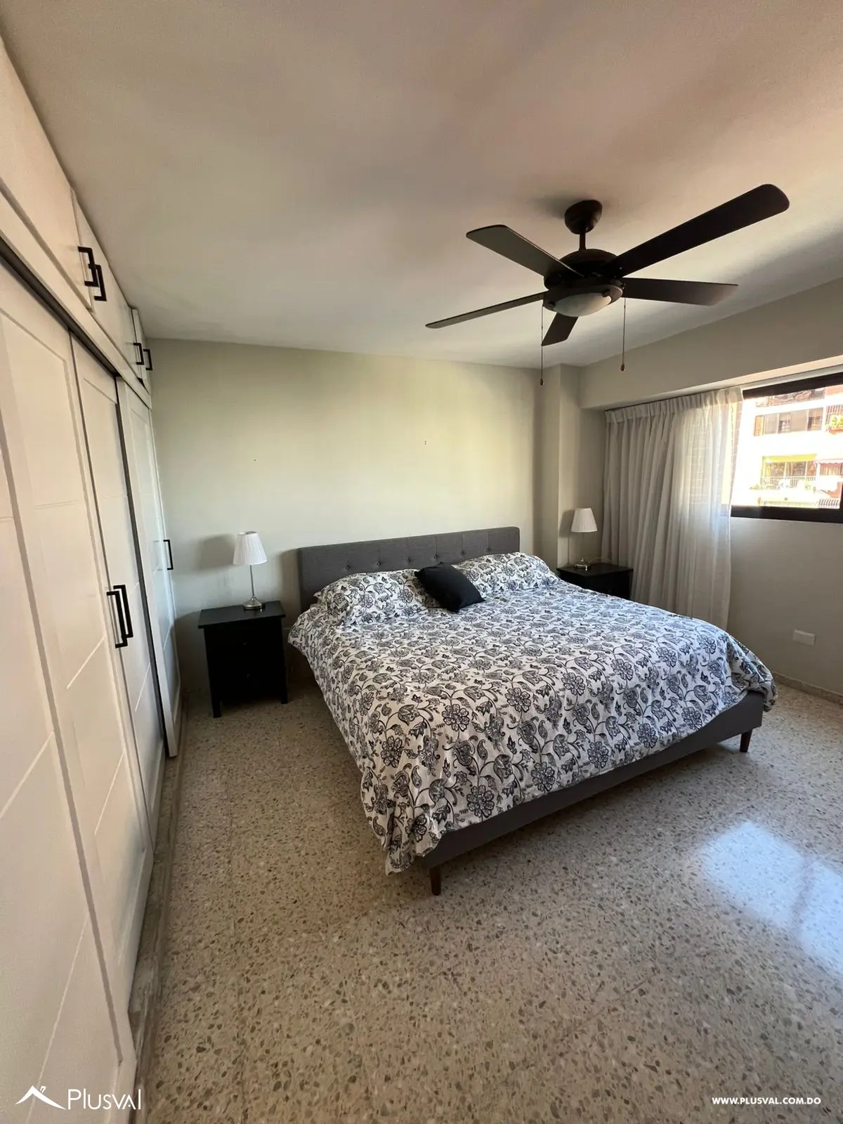 Se alquila apartamento amplio de 3 habitaciones amueblado 502339