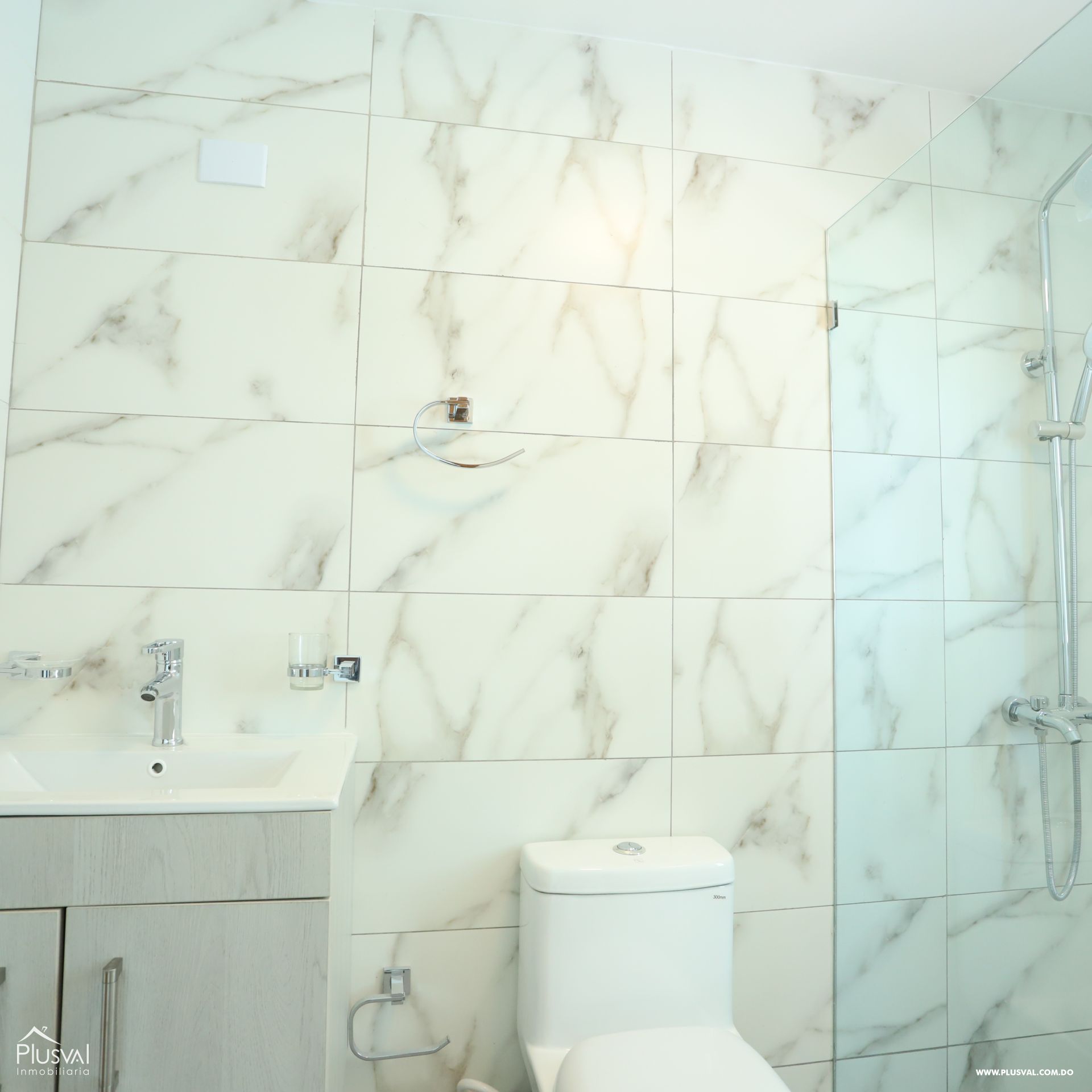 Apartamento en renta de 3 habitaciones ubicado en un piso 7 424900
