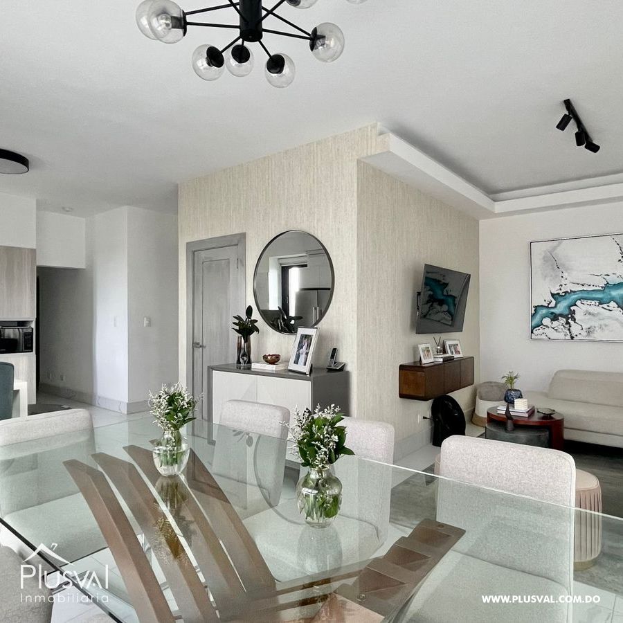 Amplio apartamento en alquiler ubicado en zona privilegiada de Santiago. 257793