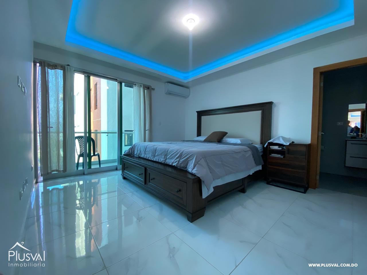 Apartamento en Venta Ubicado en la Urb.Thomen con Impresionante Vista a la Cuidad 467800