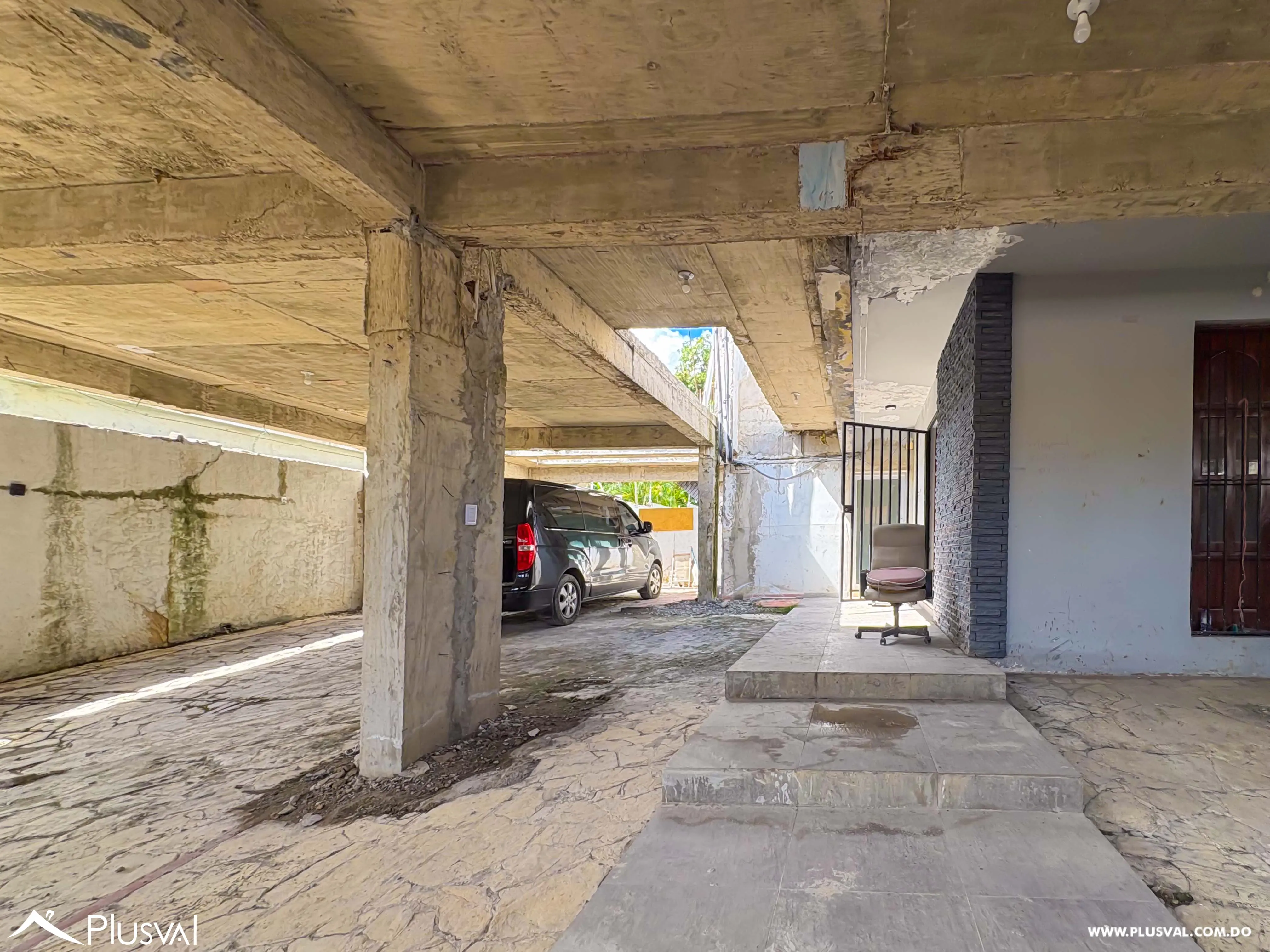 Espacio Comercial con Estudio y Patio en Arroyo Hondo (Primer Piso) 495680