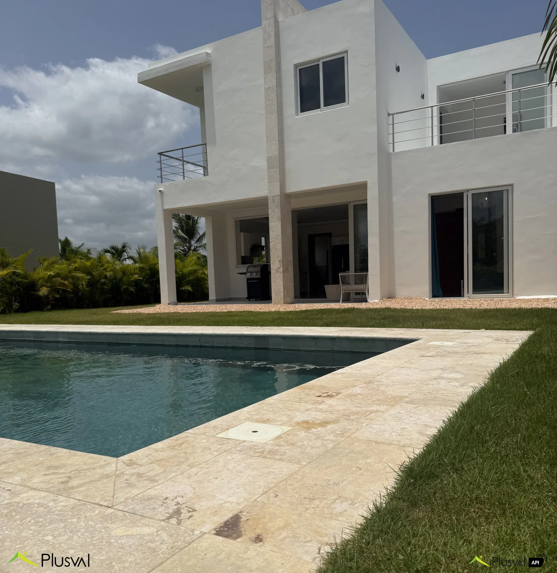 Exclusiva villa con vista al golf y piscina privada en PLAYA NUEVA ROMANA 447155