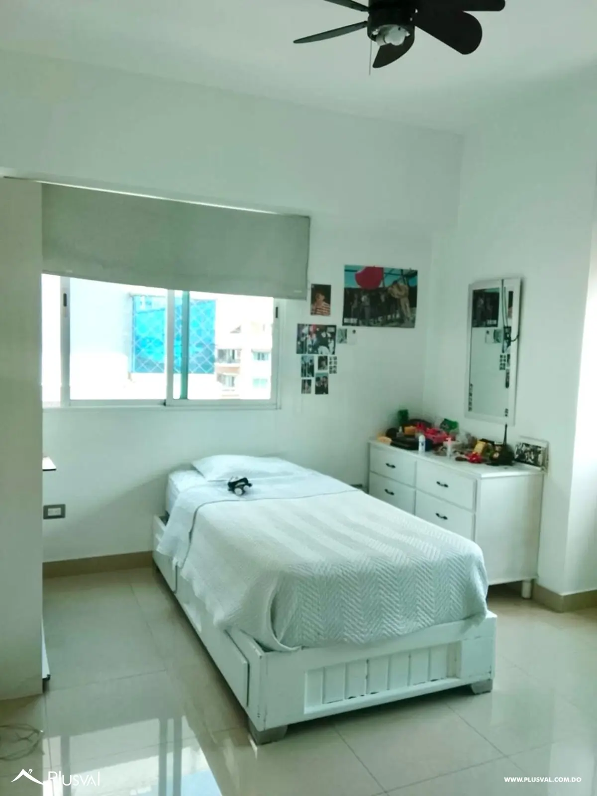 Amplio apartamento en venta de 3 Habitaciones, piso alto en Bella Vista. 526961