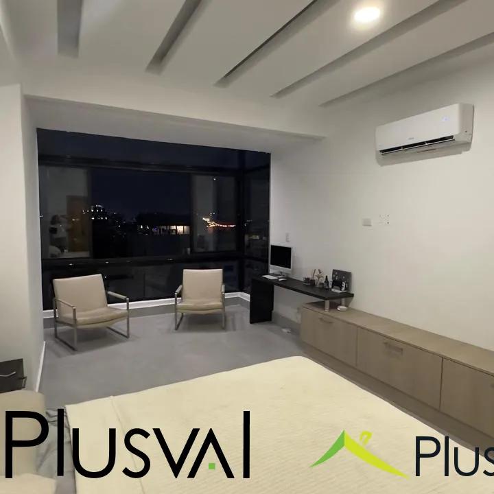 Amplio Penthouse en venta en Evaristo Morales 444546