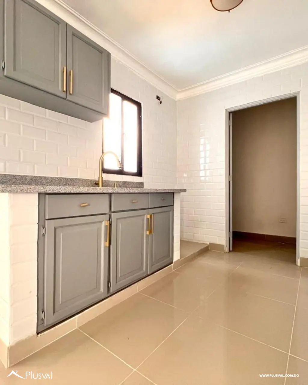Apartamento Renovado en Venta de 3 hab. en Santiago 502305