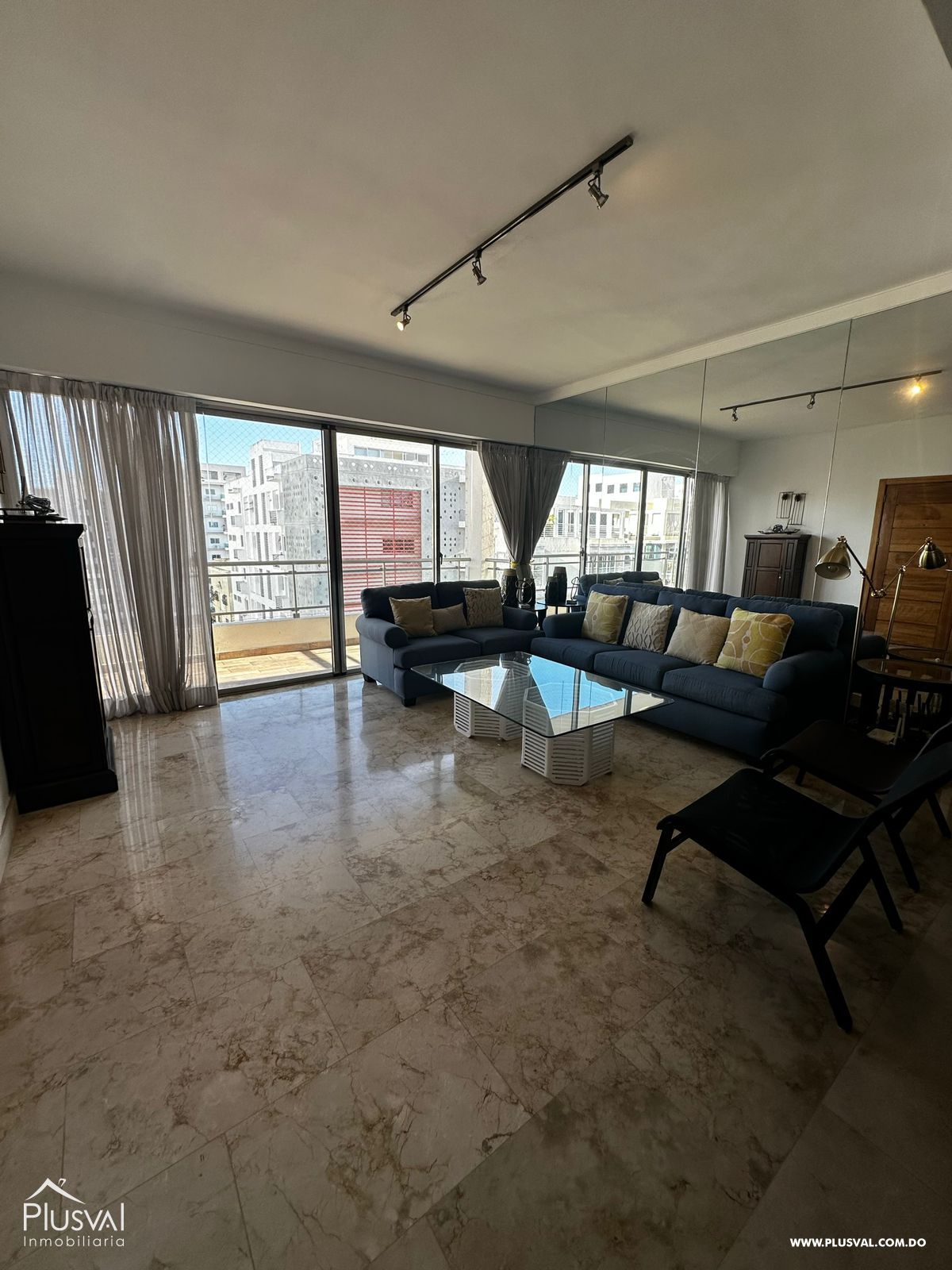 Residencia de lujo en Evaristo Morales. Amplio, privado y estratégicamente ubicado. 319266