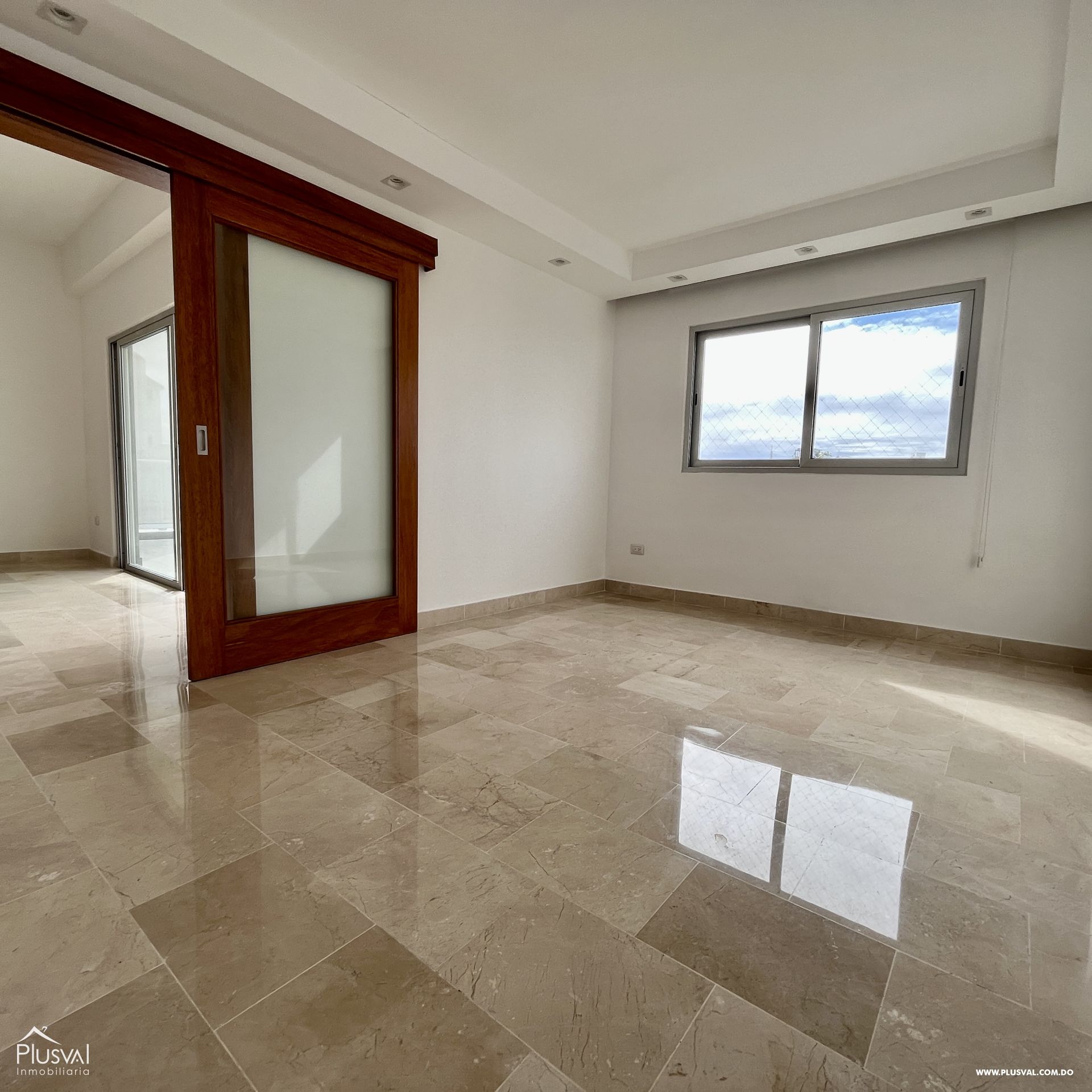 APARTAMENTO EN ALQUILER, NACO 450032